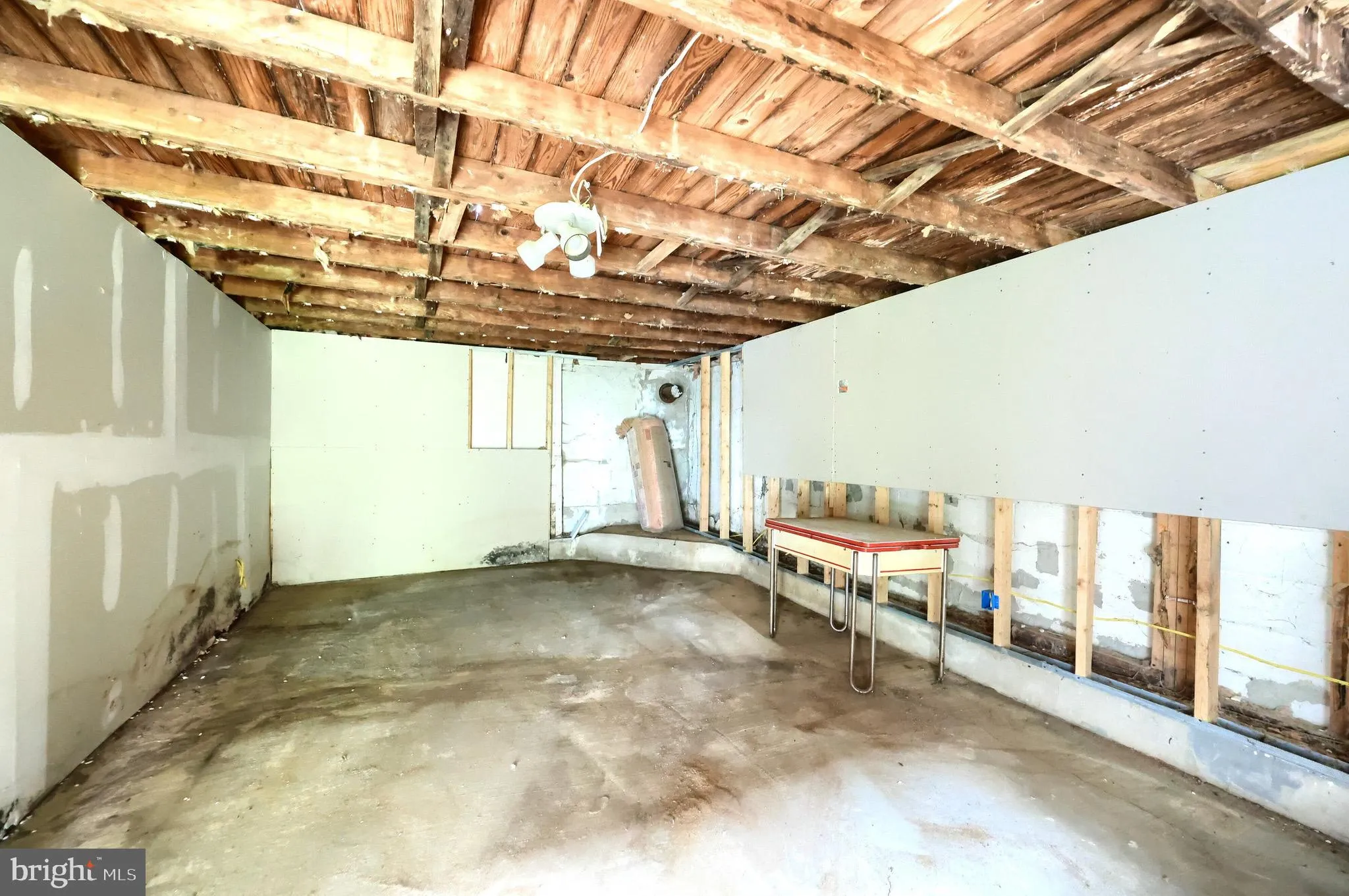 Windsor, Pennsylvania 17366, United States, 4 Bedrooms Bedrooms, ,2 BathroomsBathrooms,Residential,Active,146007