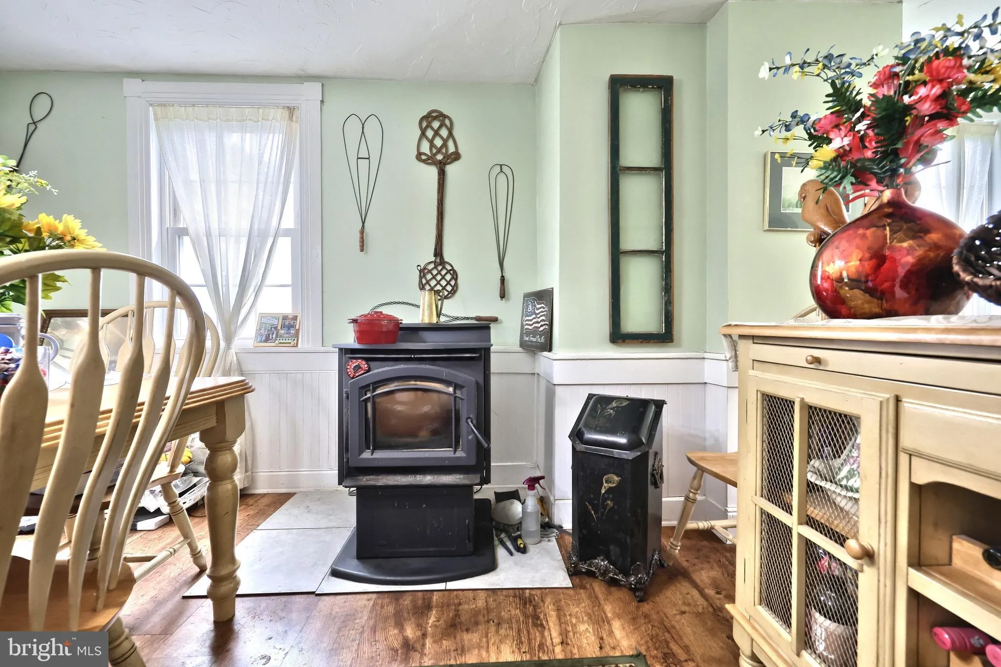 Windsor, Pennsylvania 17366, United States, 4 Bedrooms Bedrooms, ,2 BathroomsBathrooms,Residential,Active,146007