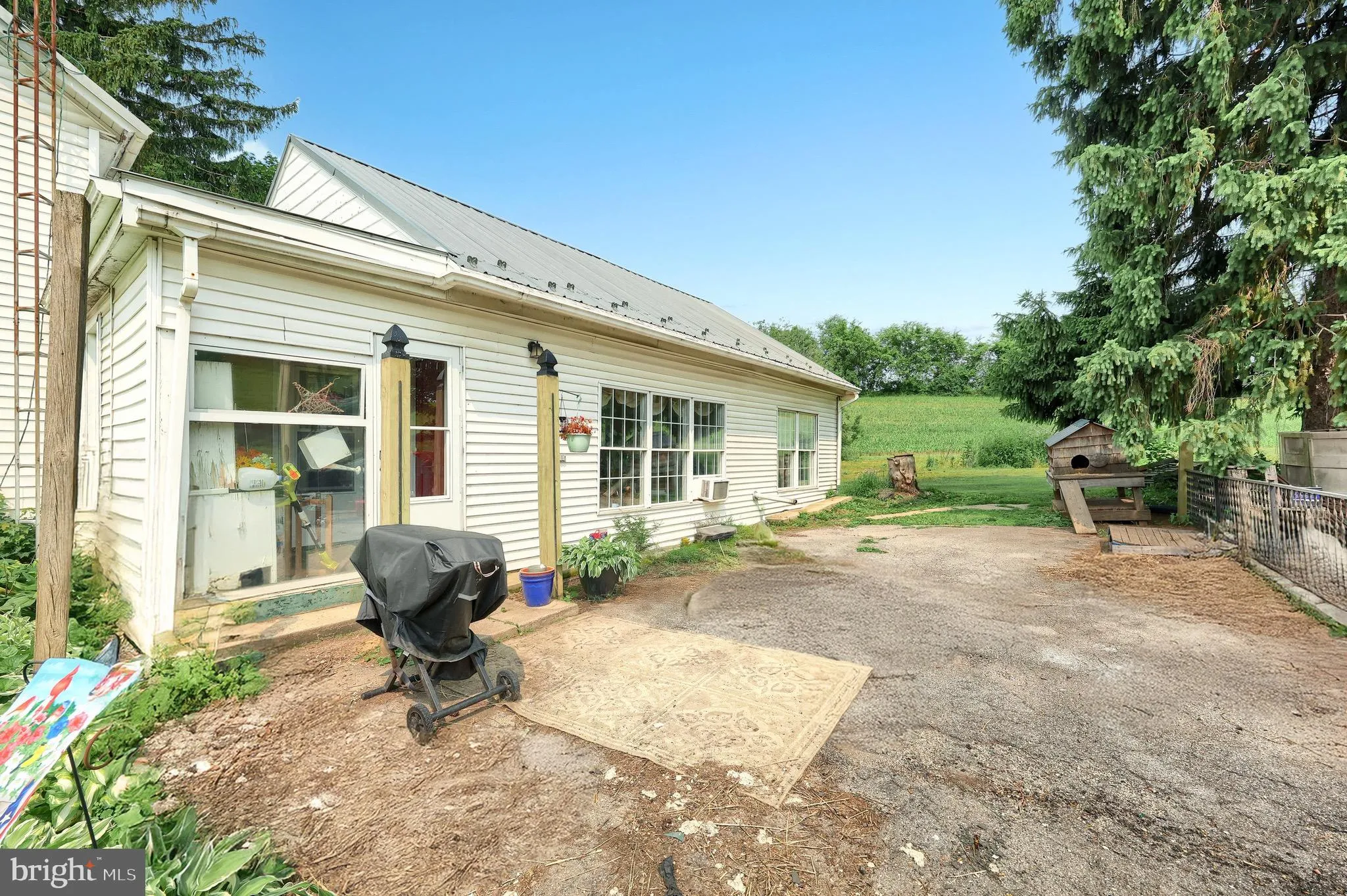 Windsor, Pennsylvania 17366, United States, 4 Bedrooms Bedrooms, ,2 BathroomsBathrooms,Residential,Active,146007