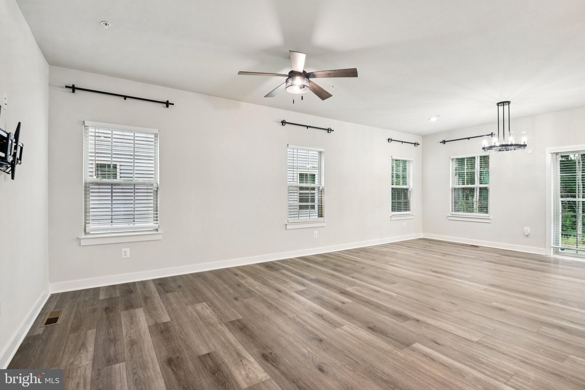 TIMOTHY BRANCH SINGLES - Residential