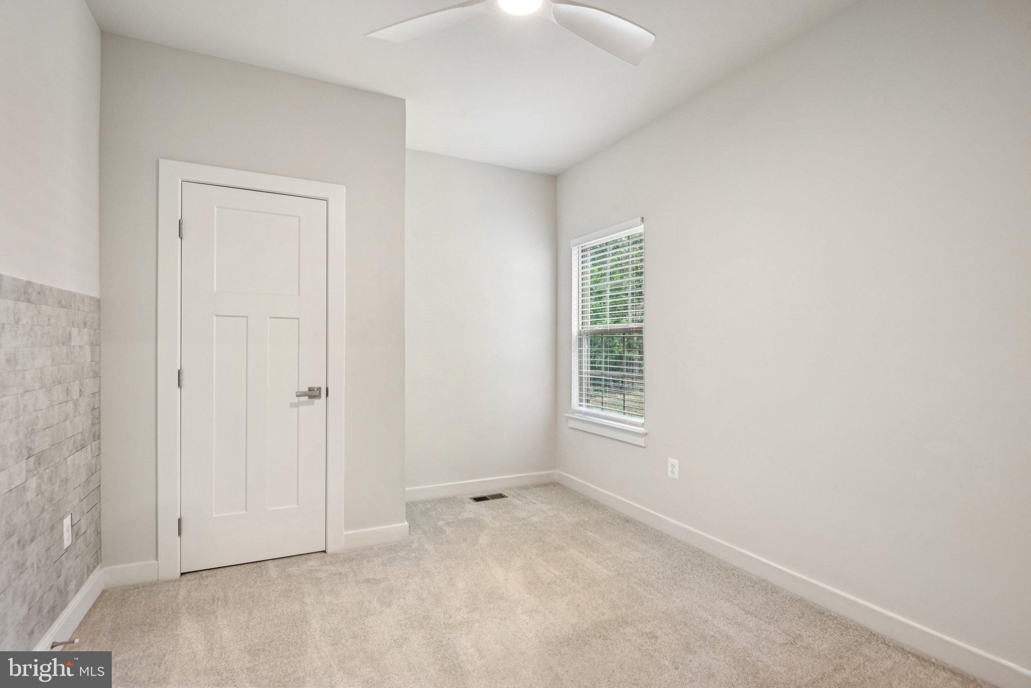 TIMOTHY BRANCH SINGLES - Residential