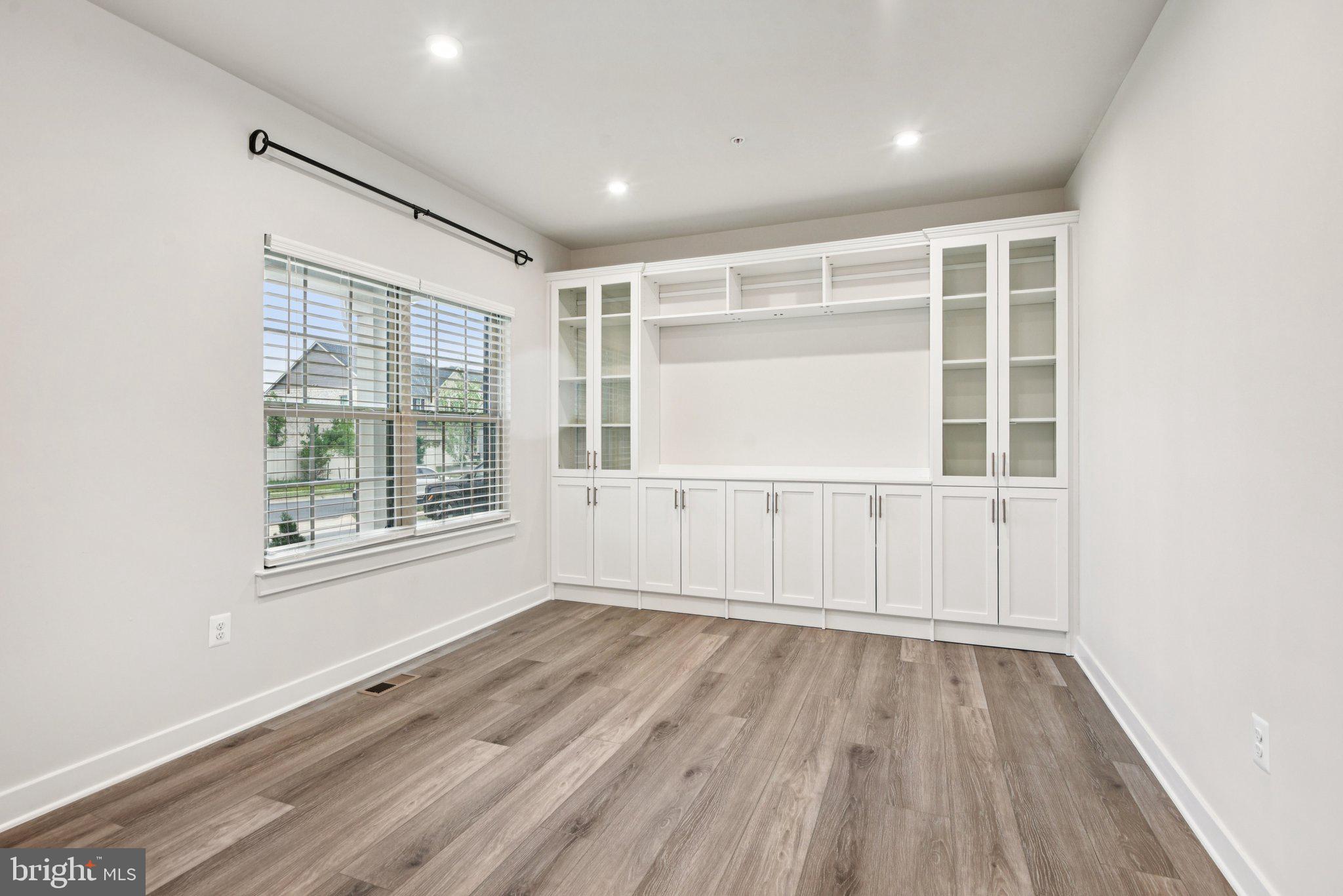 TIMOTHY BRANCH SINGLES - Residential