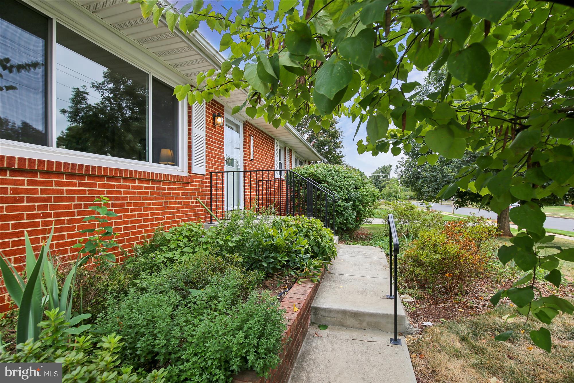 5707 OTTAWA ROAD