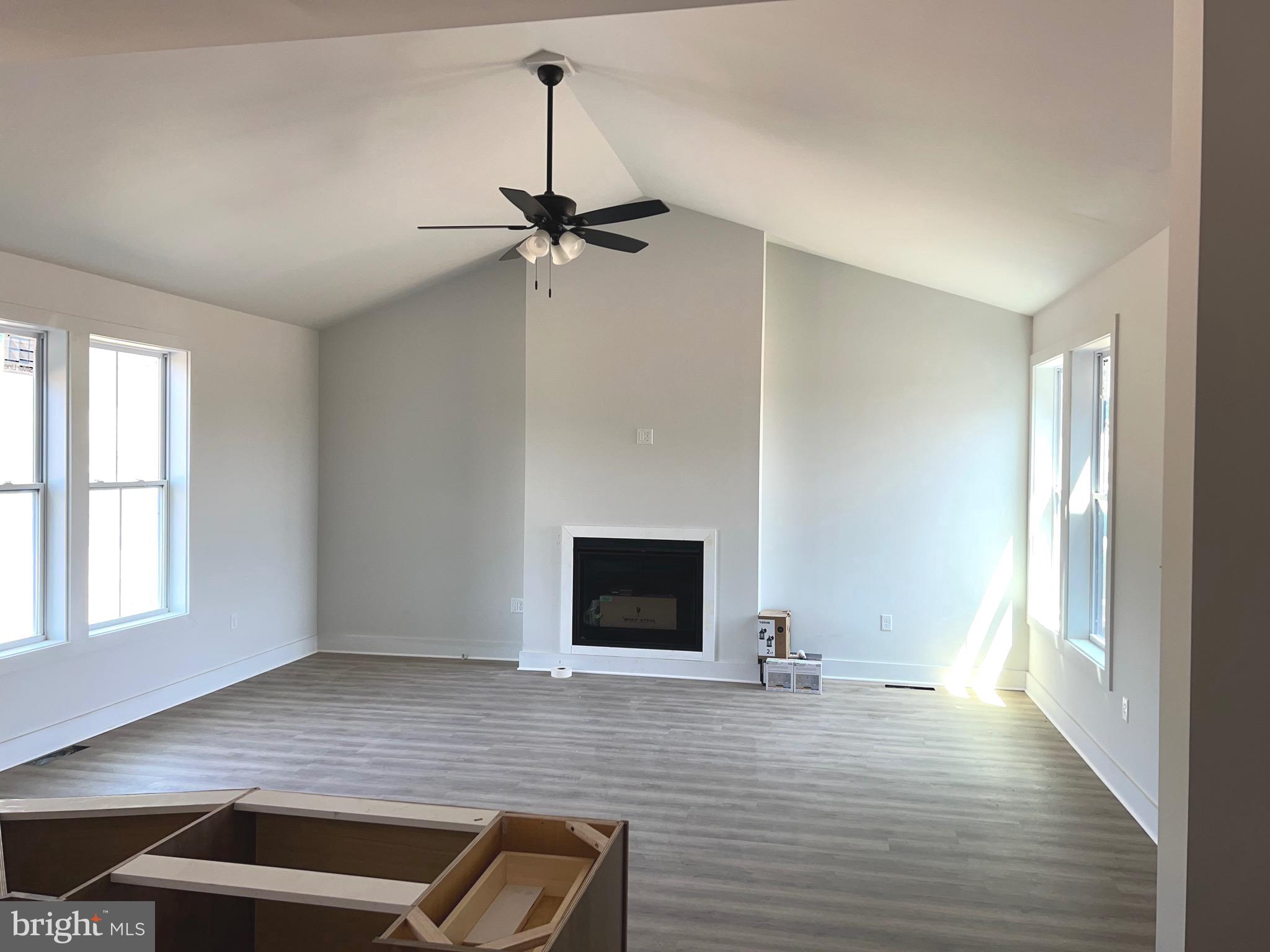 HIGH VIEW ESTATES - Residential