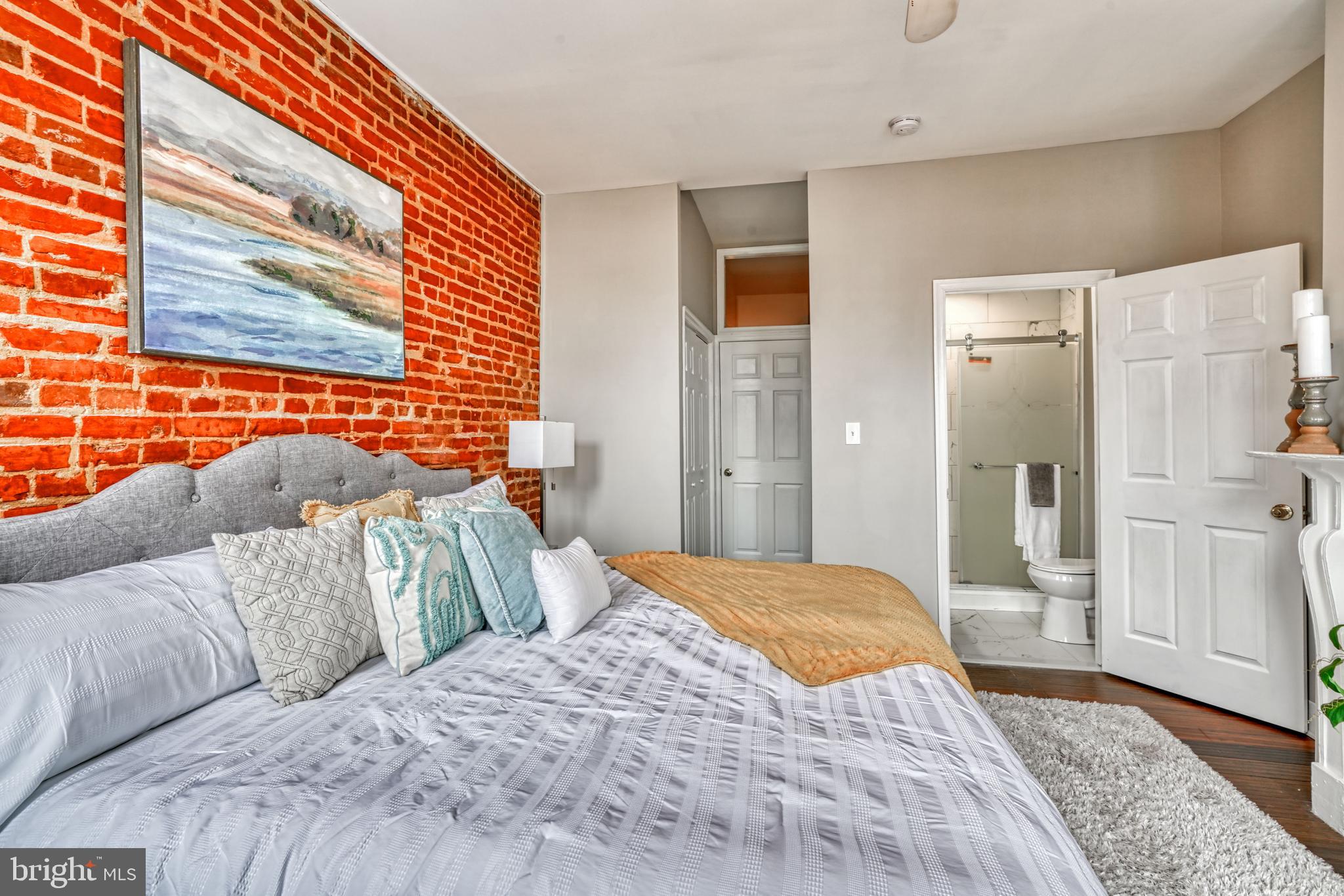 RIVERSIDE - Residential