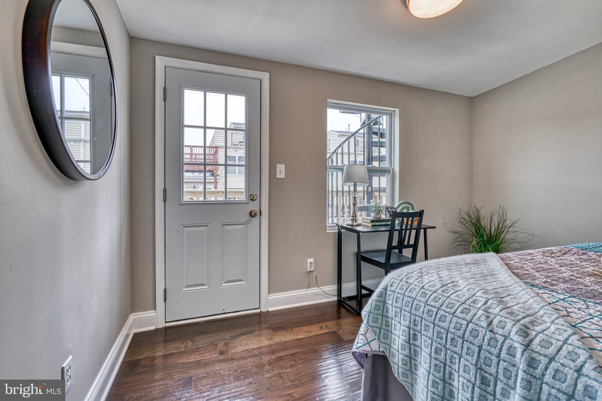 RIVERSIDE - Residential