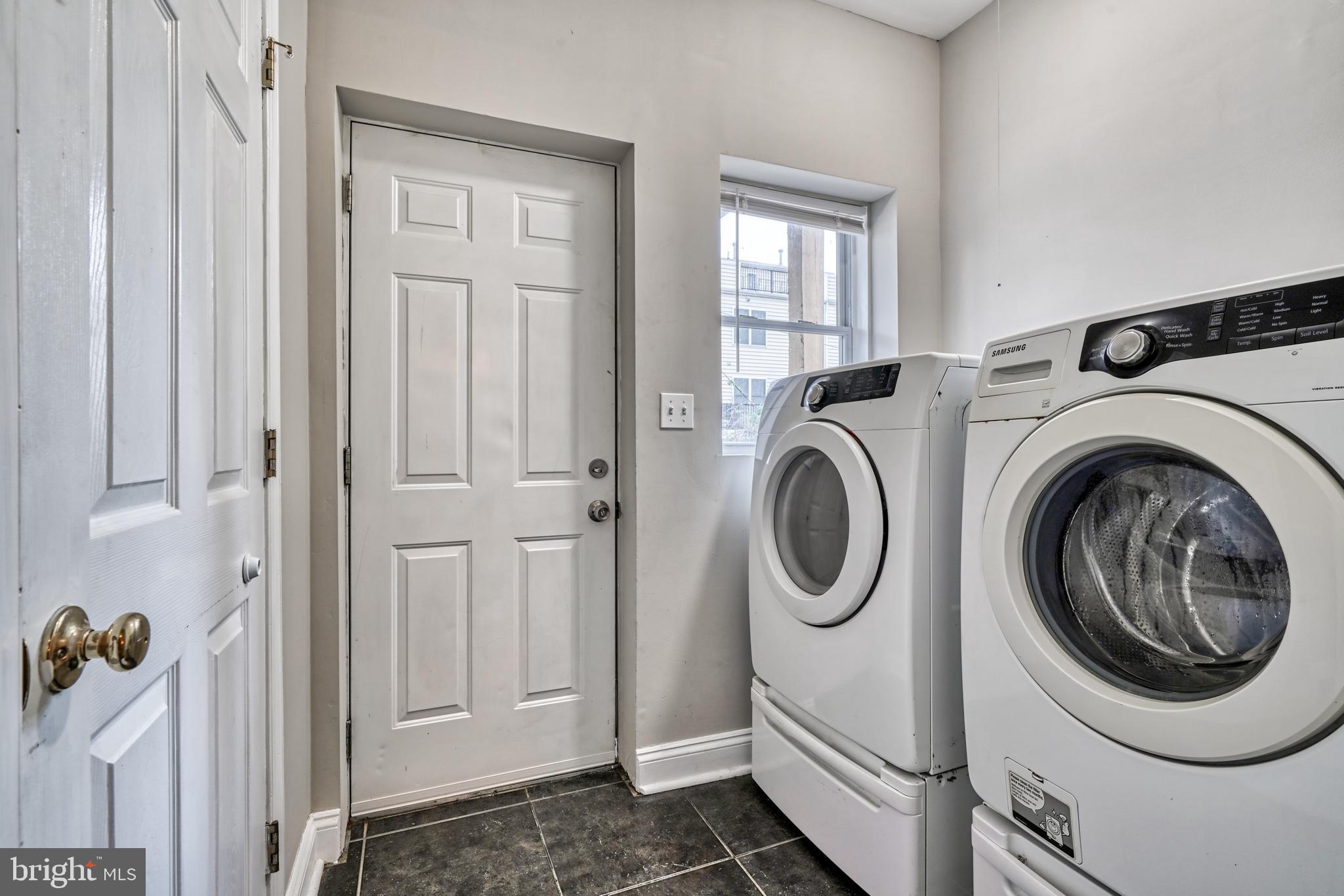 RIVERSIDE - Residential