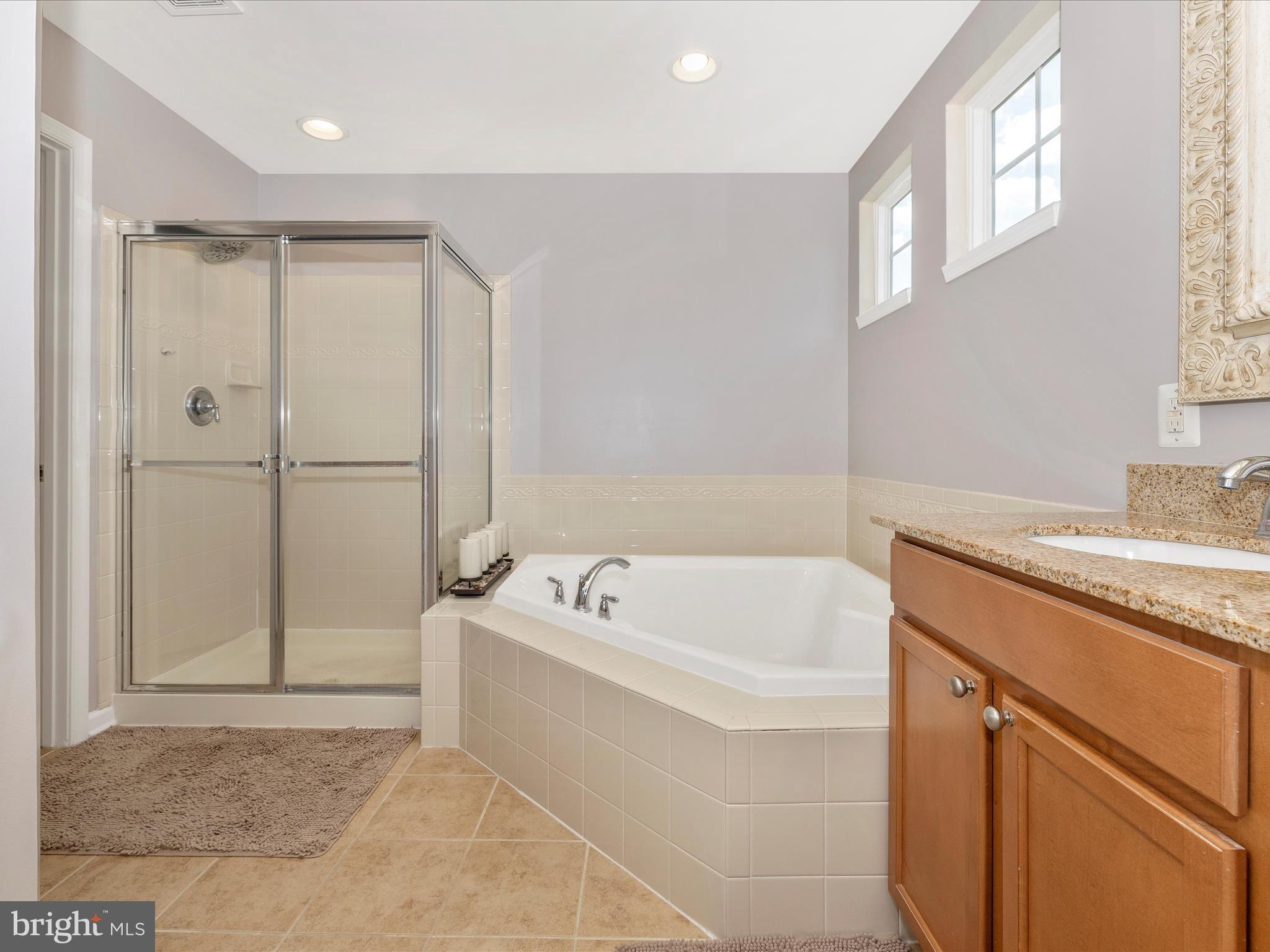 CLOVER RIDGE - Residential