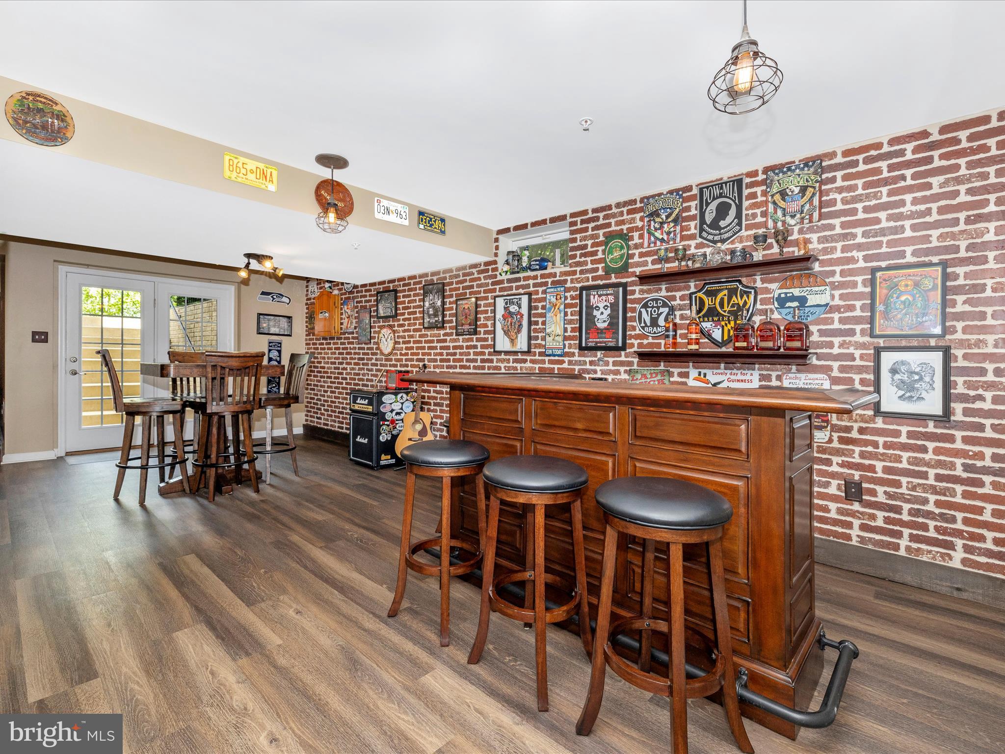 CLOVER RIDGE - Residential