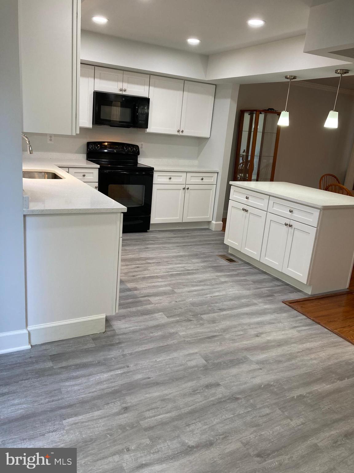 LONGMEAD - Residential