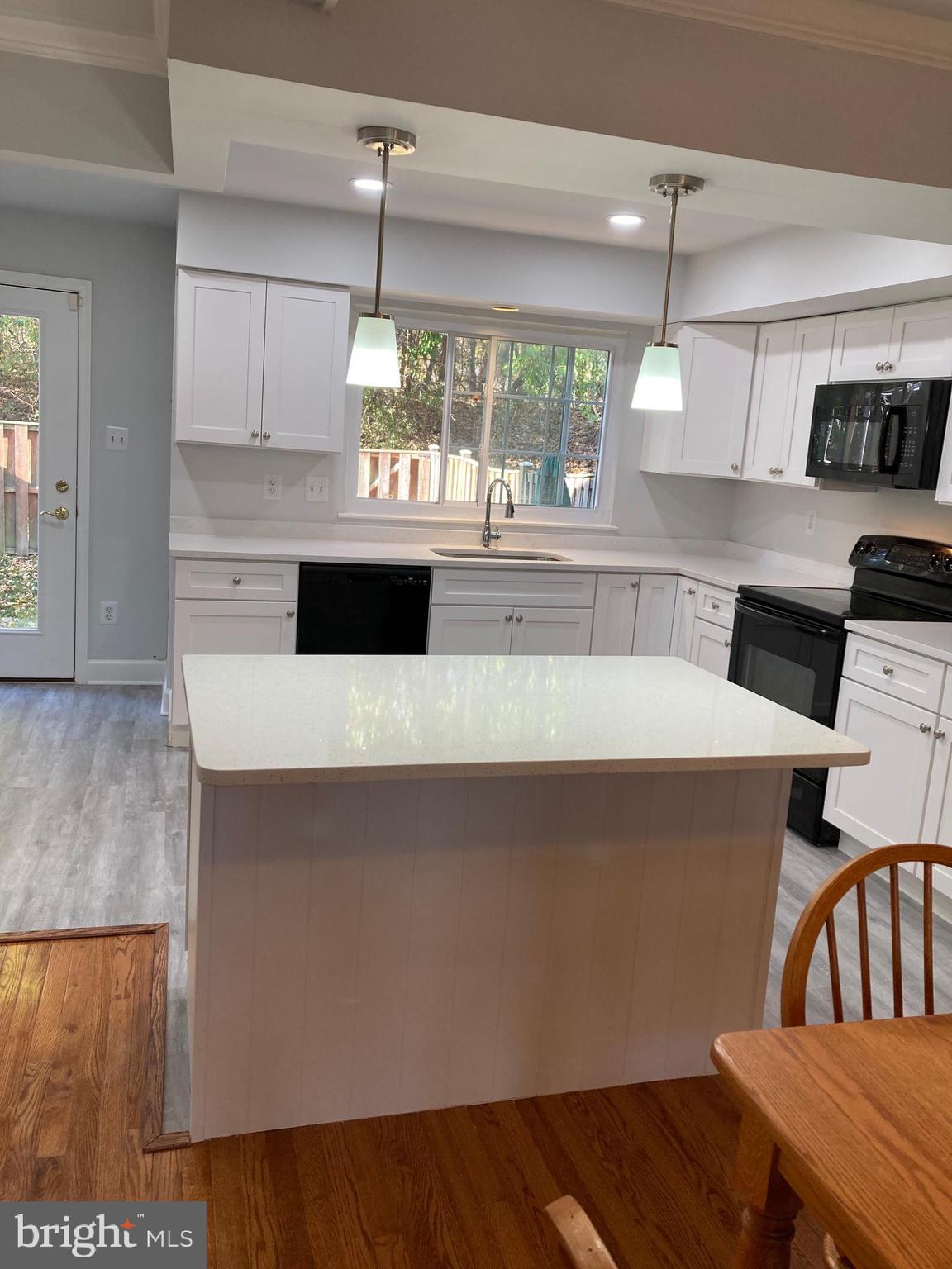 LONGMEAD - Residential