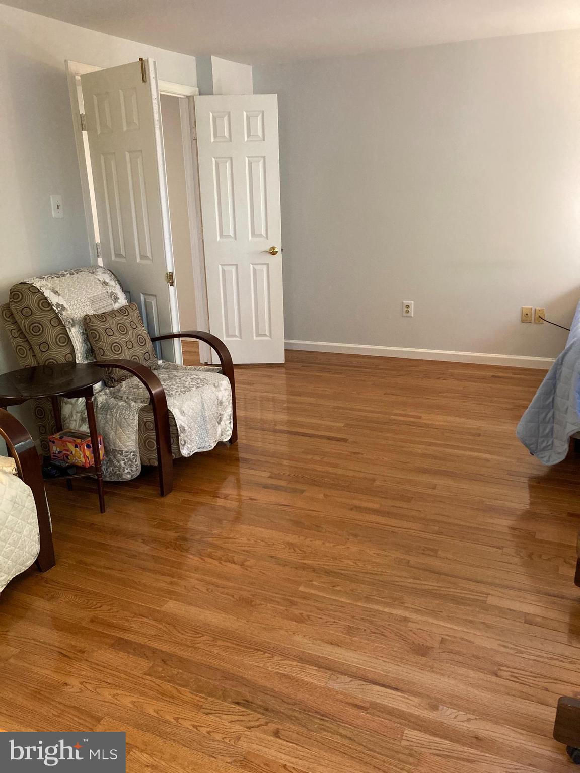 LONGMEAD - Residential