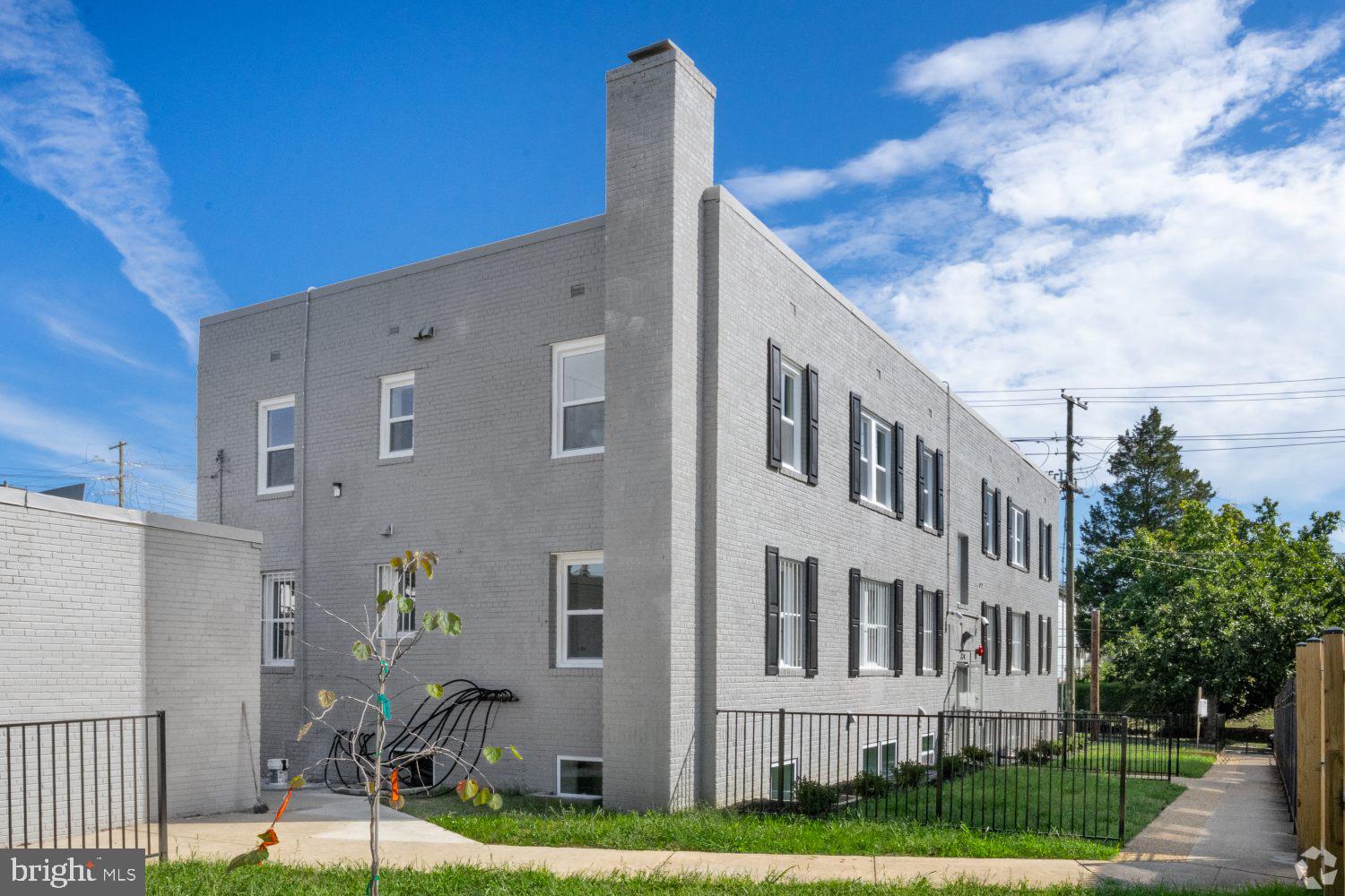 324 61ST STREET NE 4