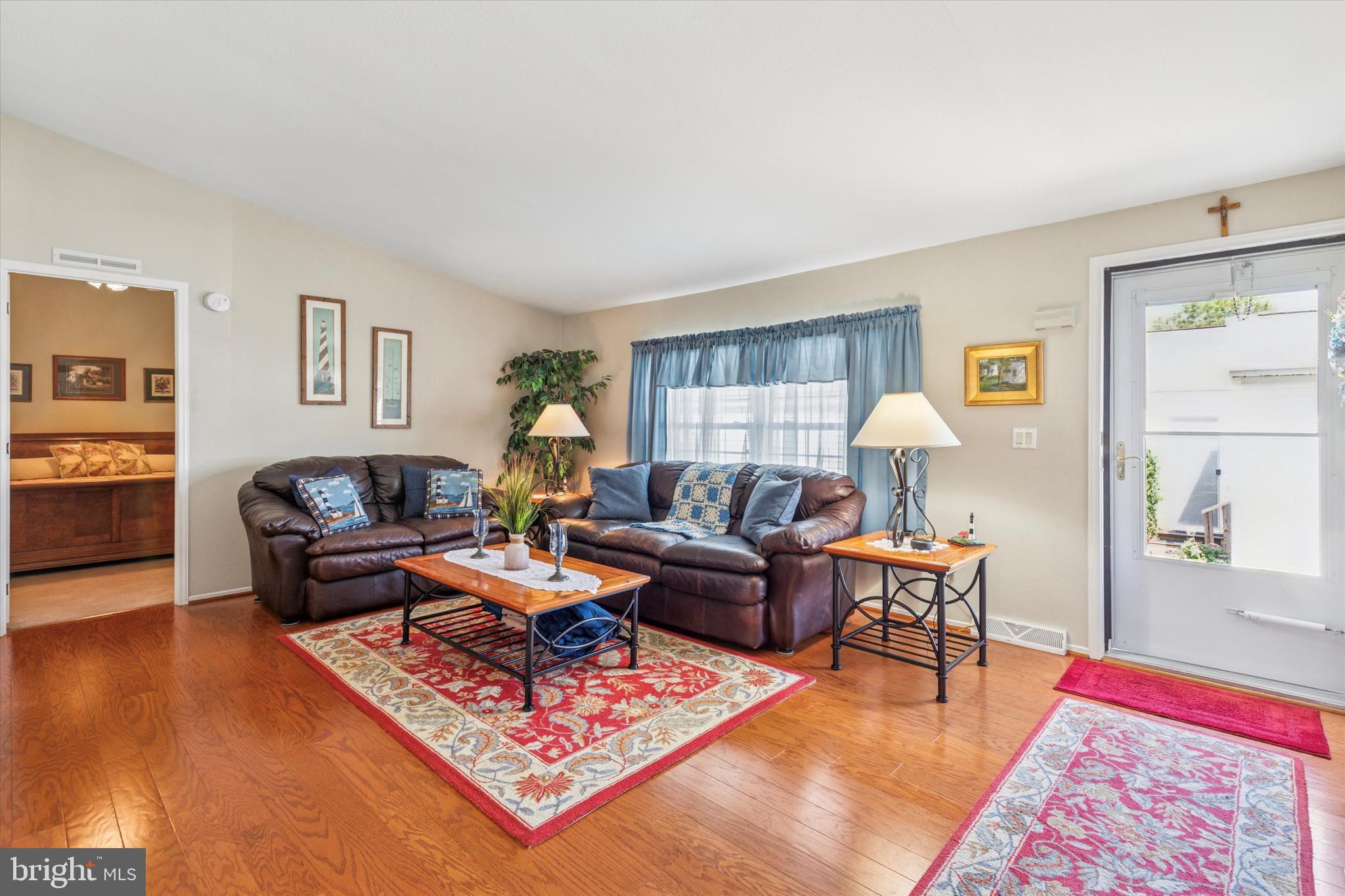 1095 JFK DRIVE