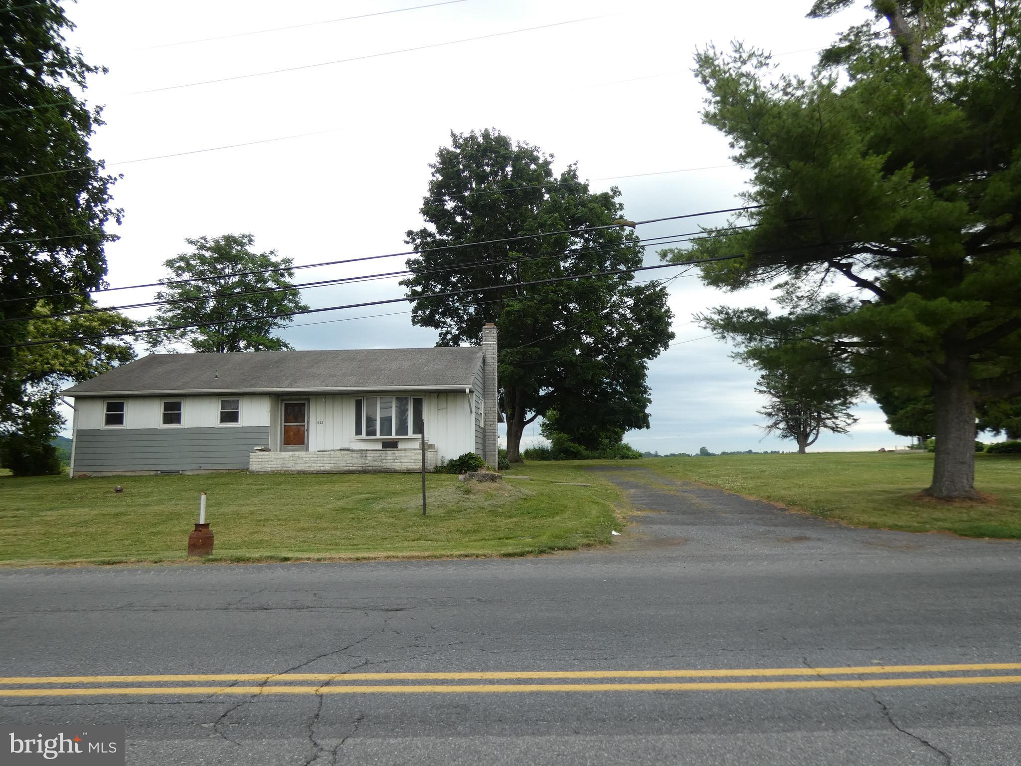 523 COLLEGE BOULEVARD