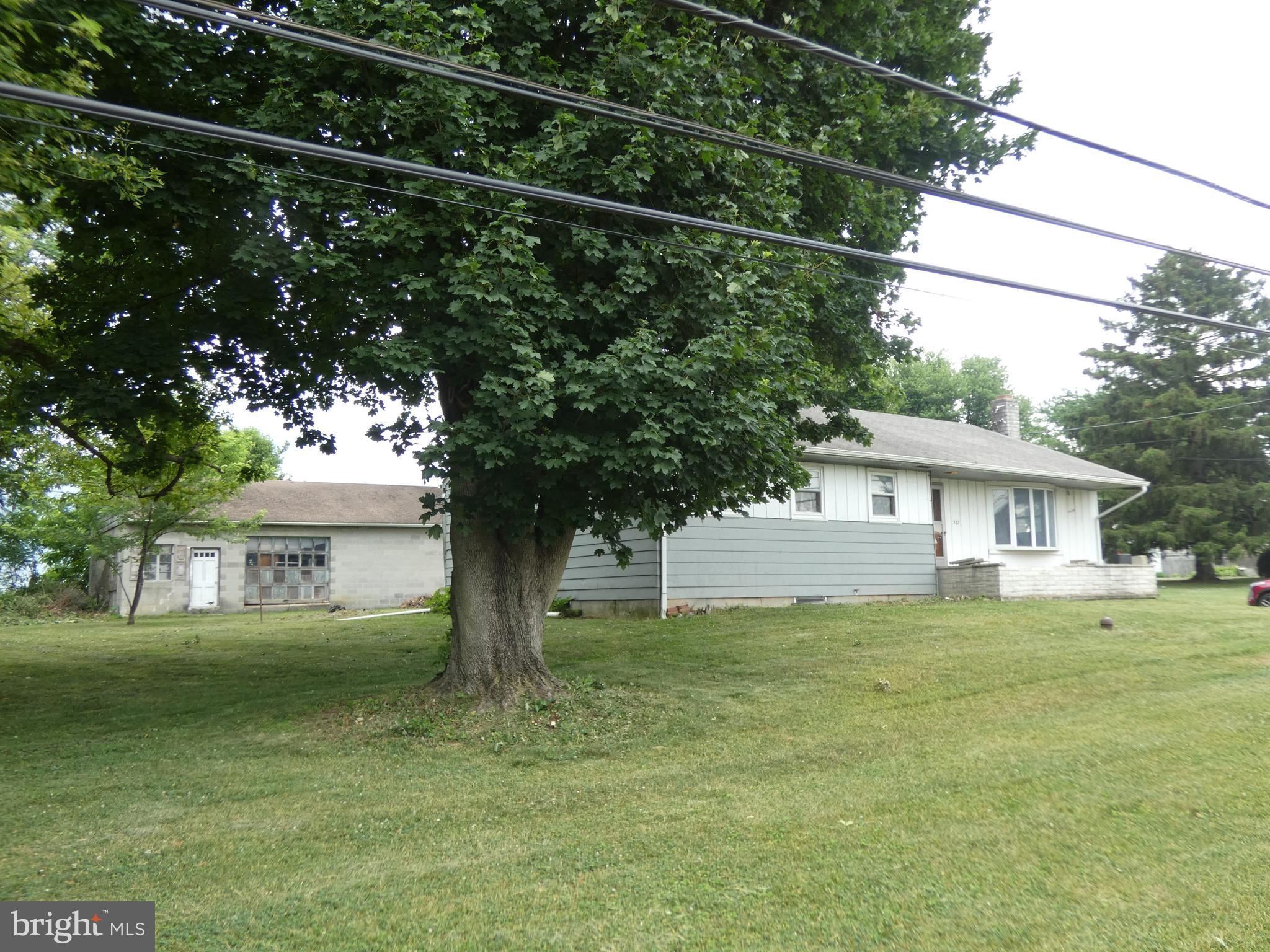 523 COLLEGE BOULEVARD