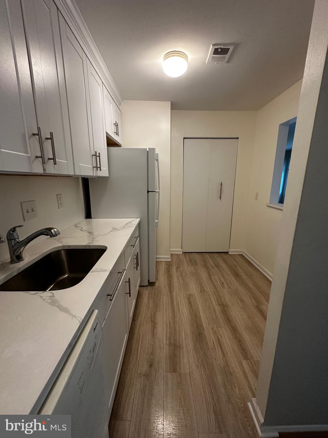 GRAND BEL MANOR - Residential