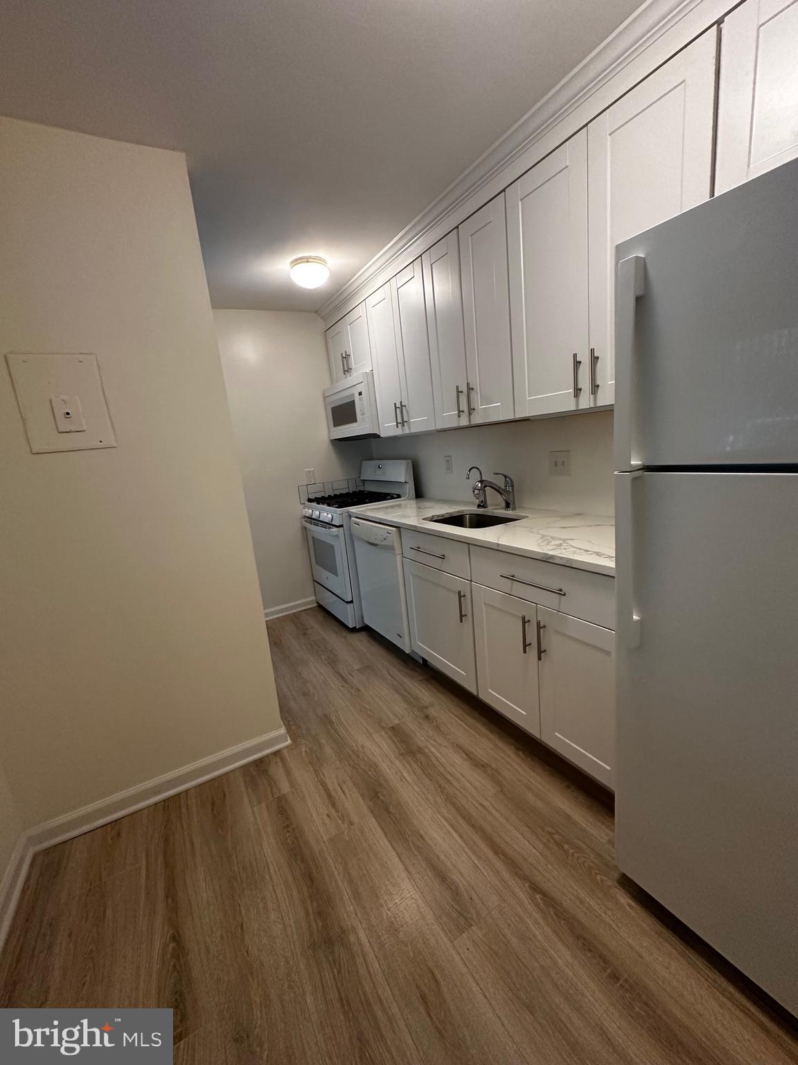 GRAND BEL MANOR - Residential