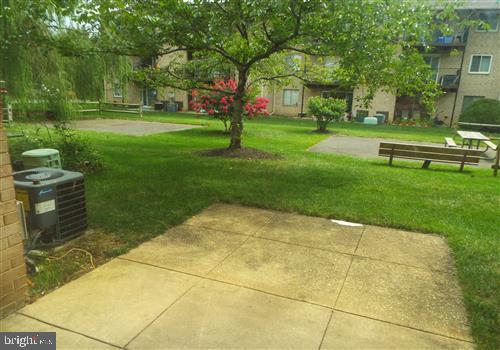 HERITAGE KNOLL - Residential