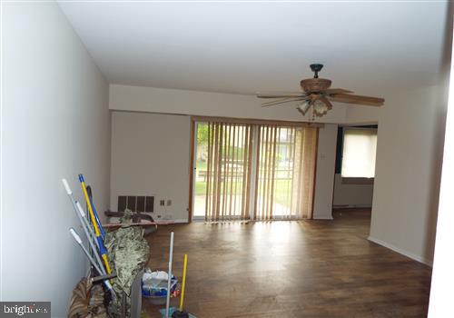 HERITAGE KNOLL - Residential