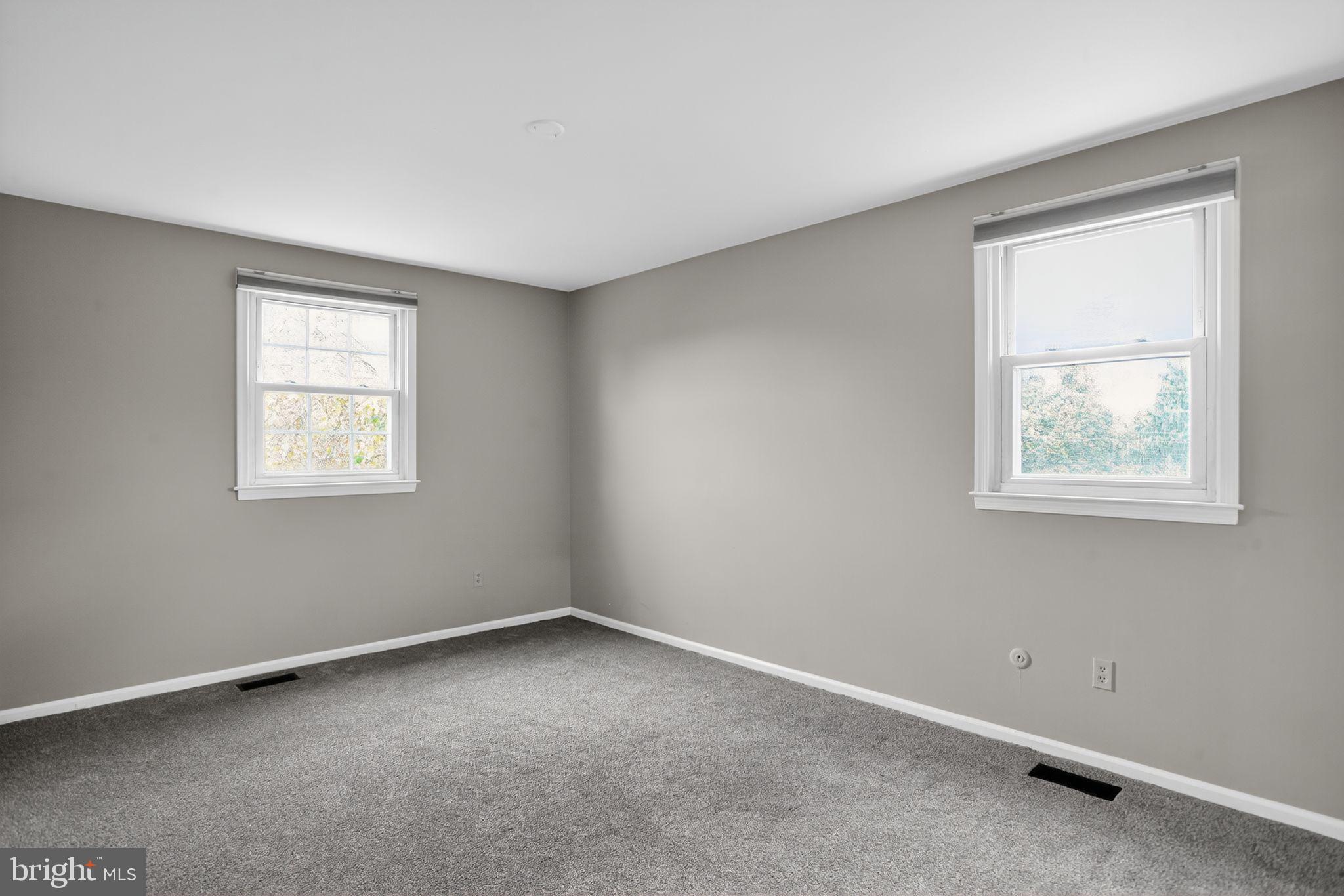 HOLLANDALE - Residential Lease