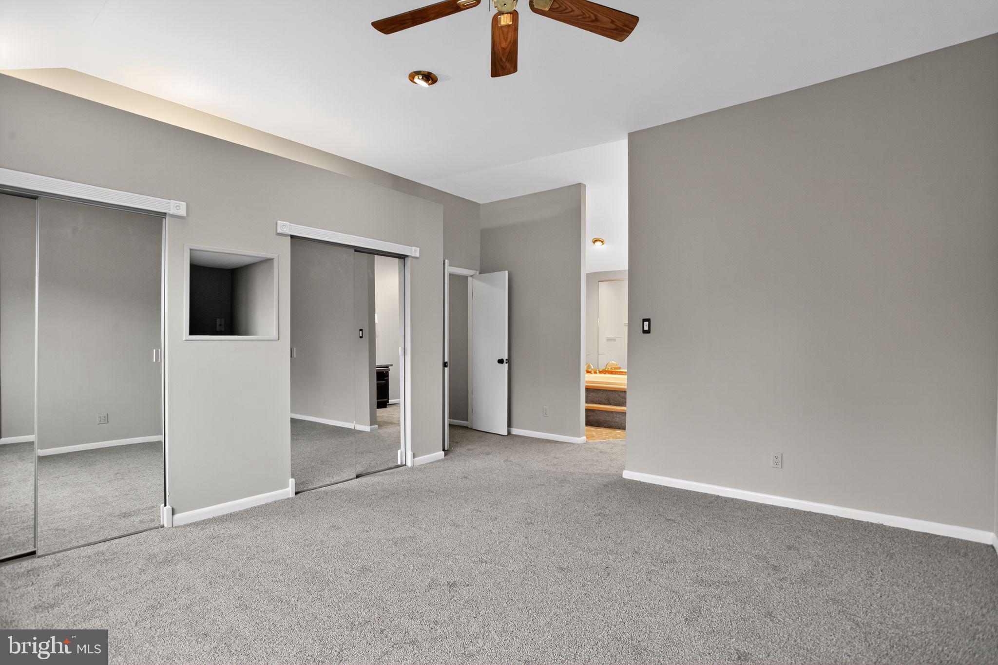 HOLLANDALE - Residential Lease