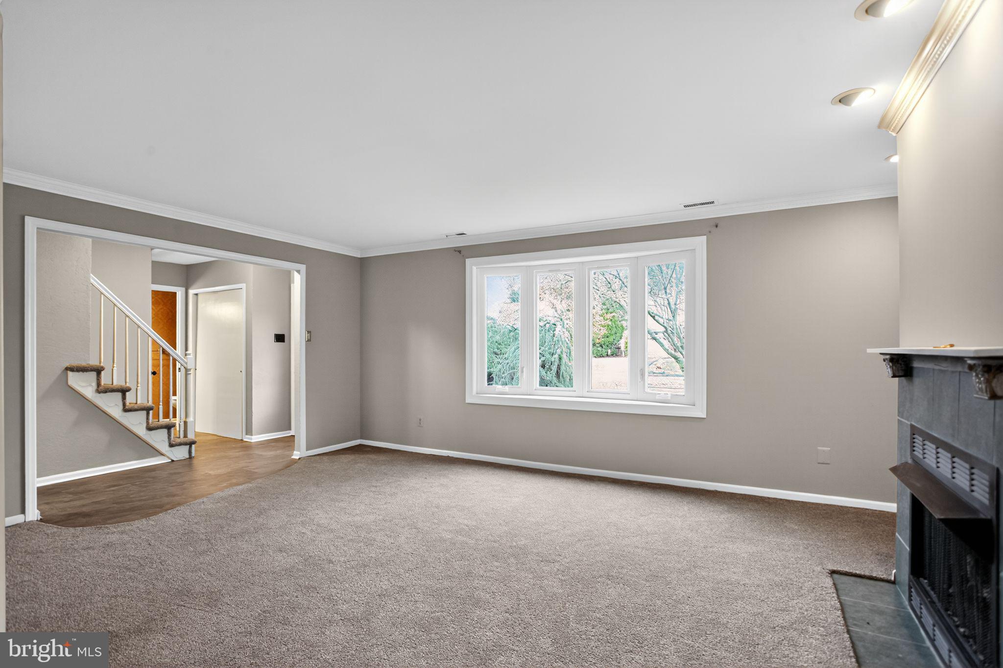 HOLLANDALE - Residential Lease