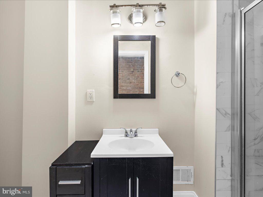 STATION EAST - Residential