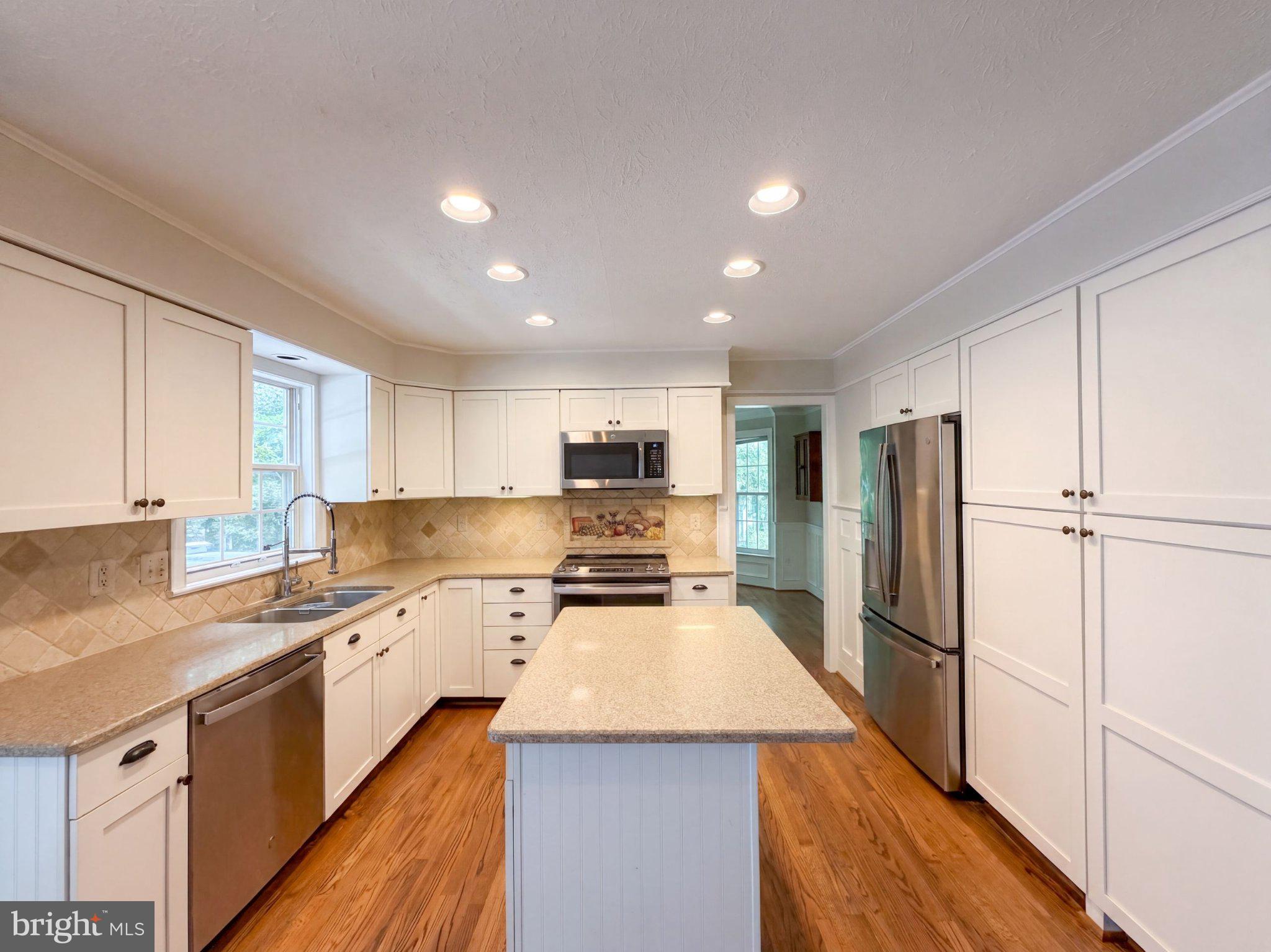 11301 WILLOWDALE DRIVE