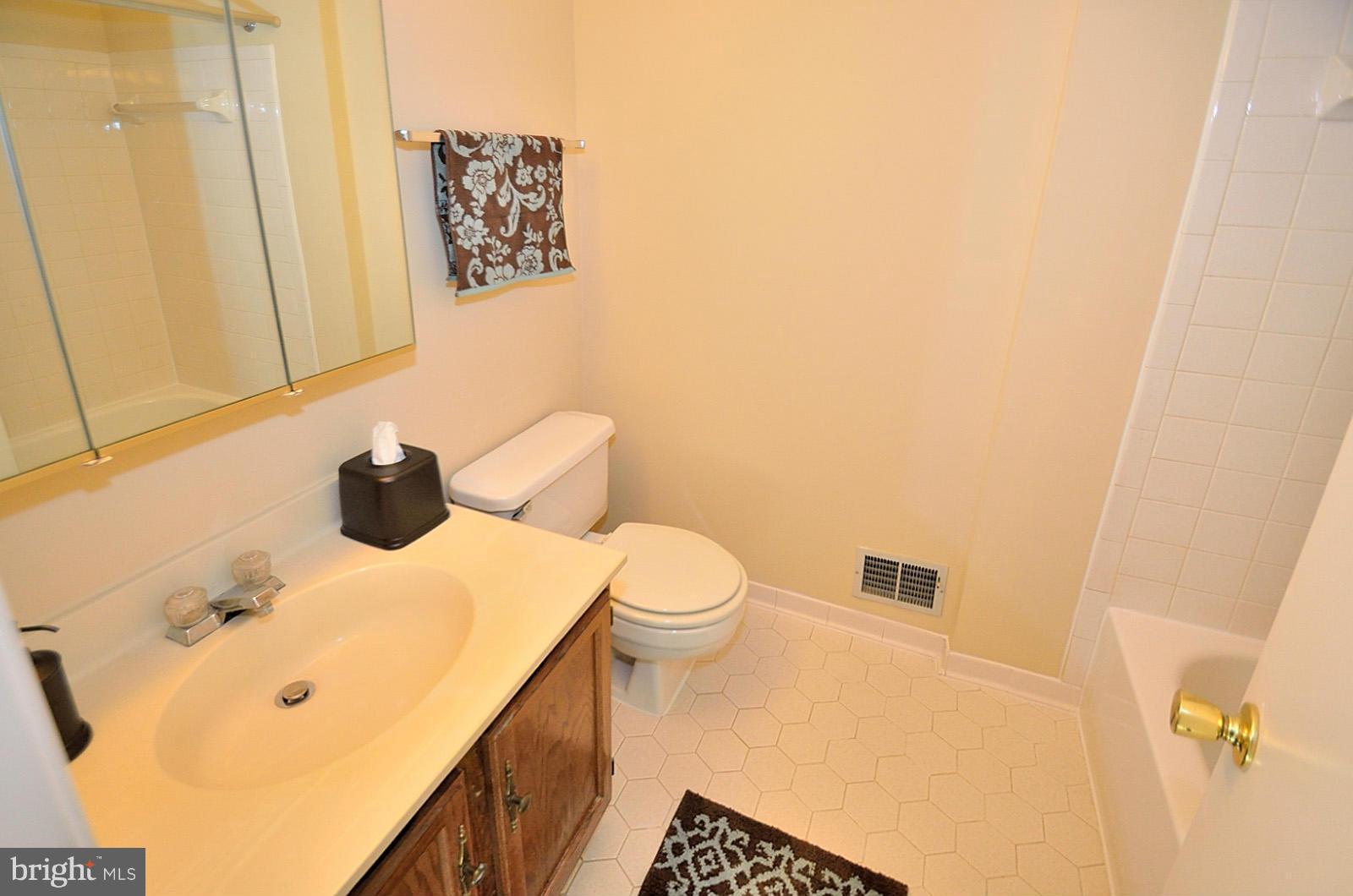 CROWNLEIGH - Residential