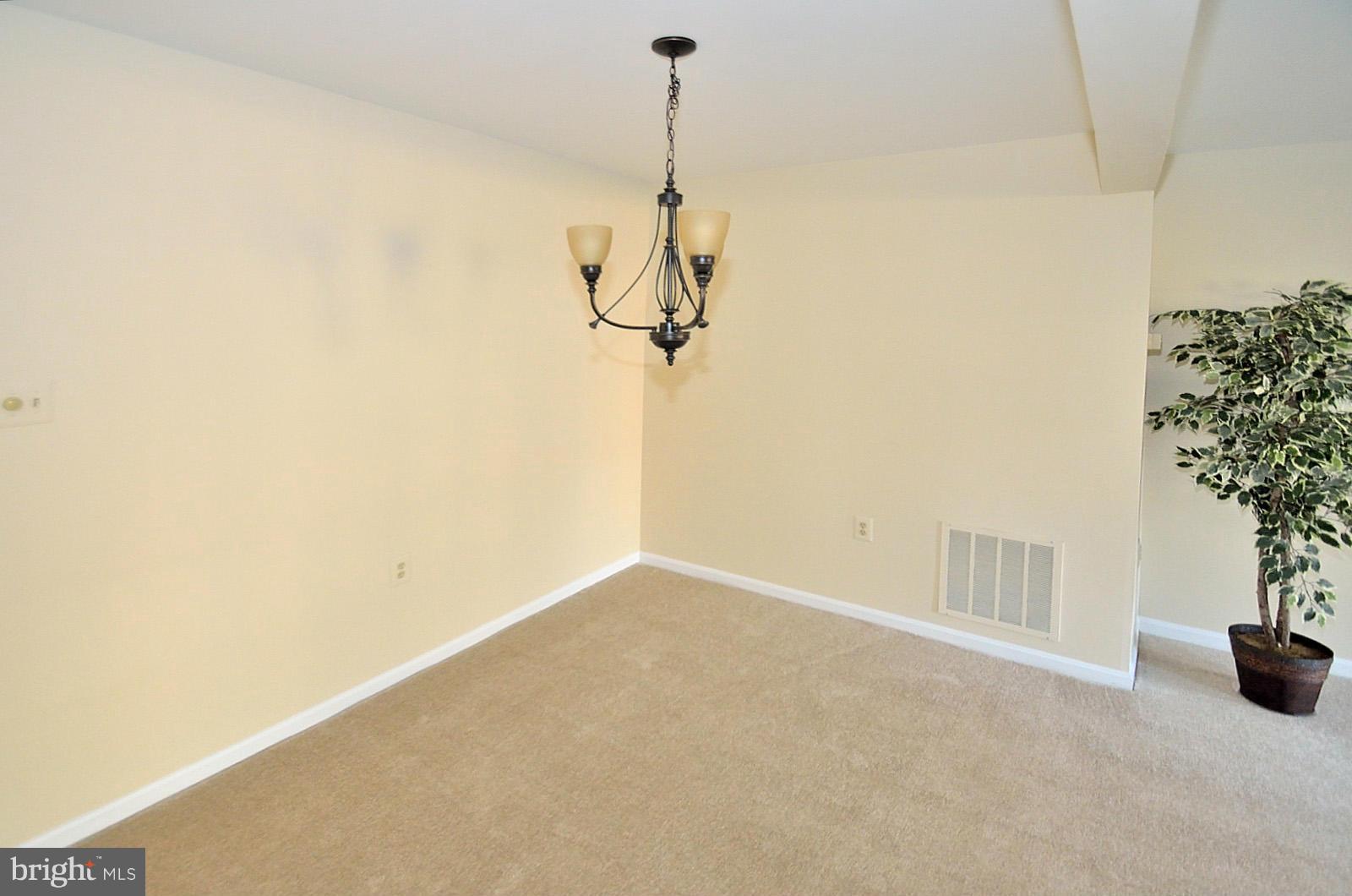 CROWNLEIGH - Residential