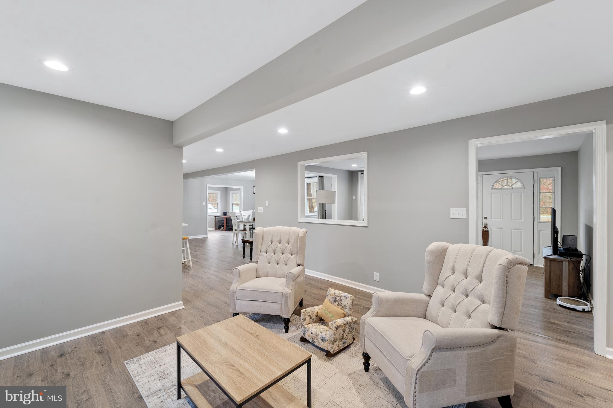 HOLLY GROVE - Residential