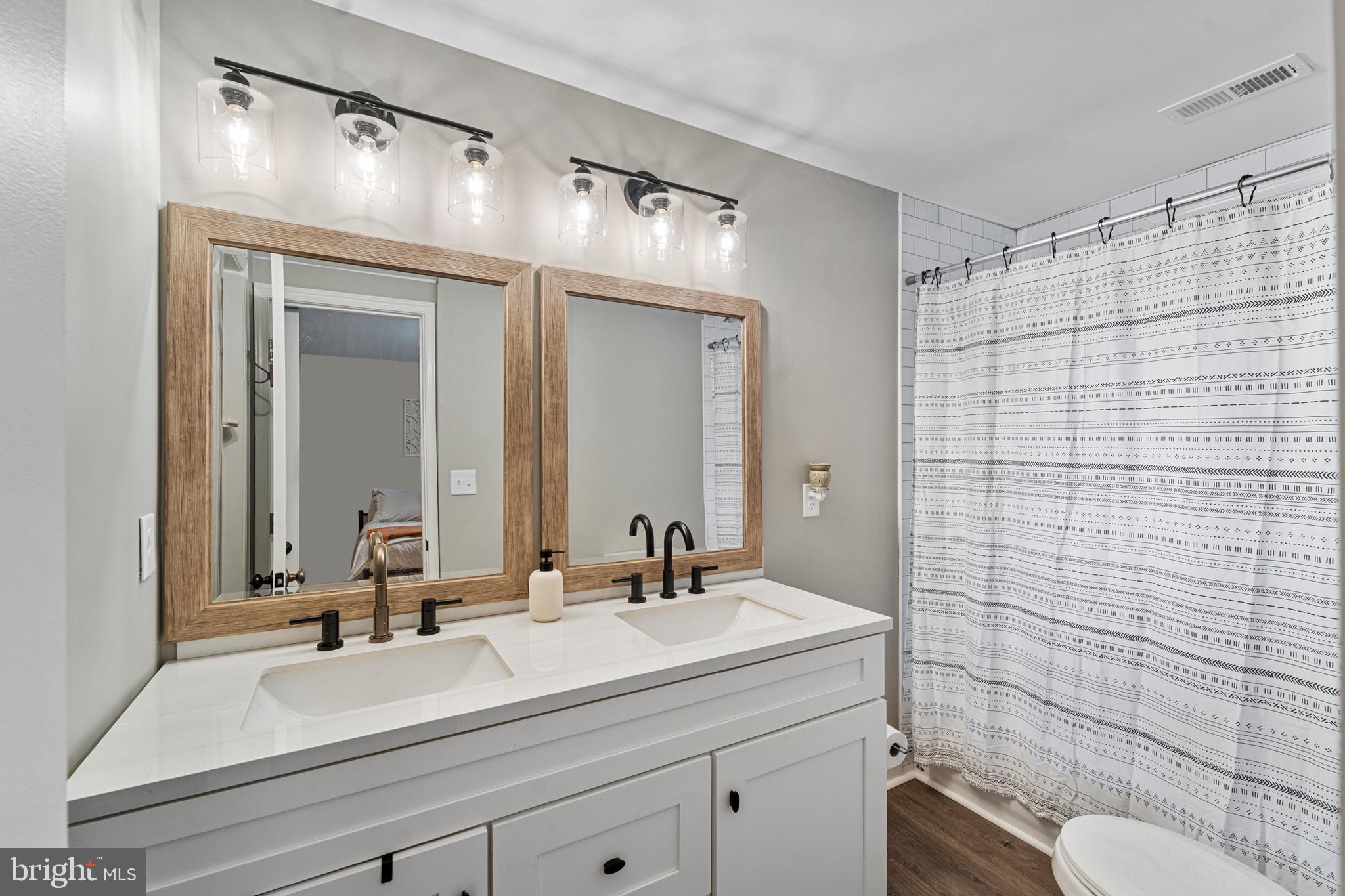 HOLLY GROVE - Residential