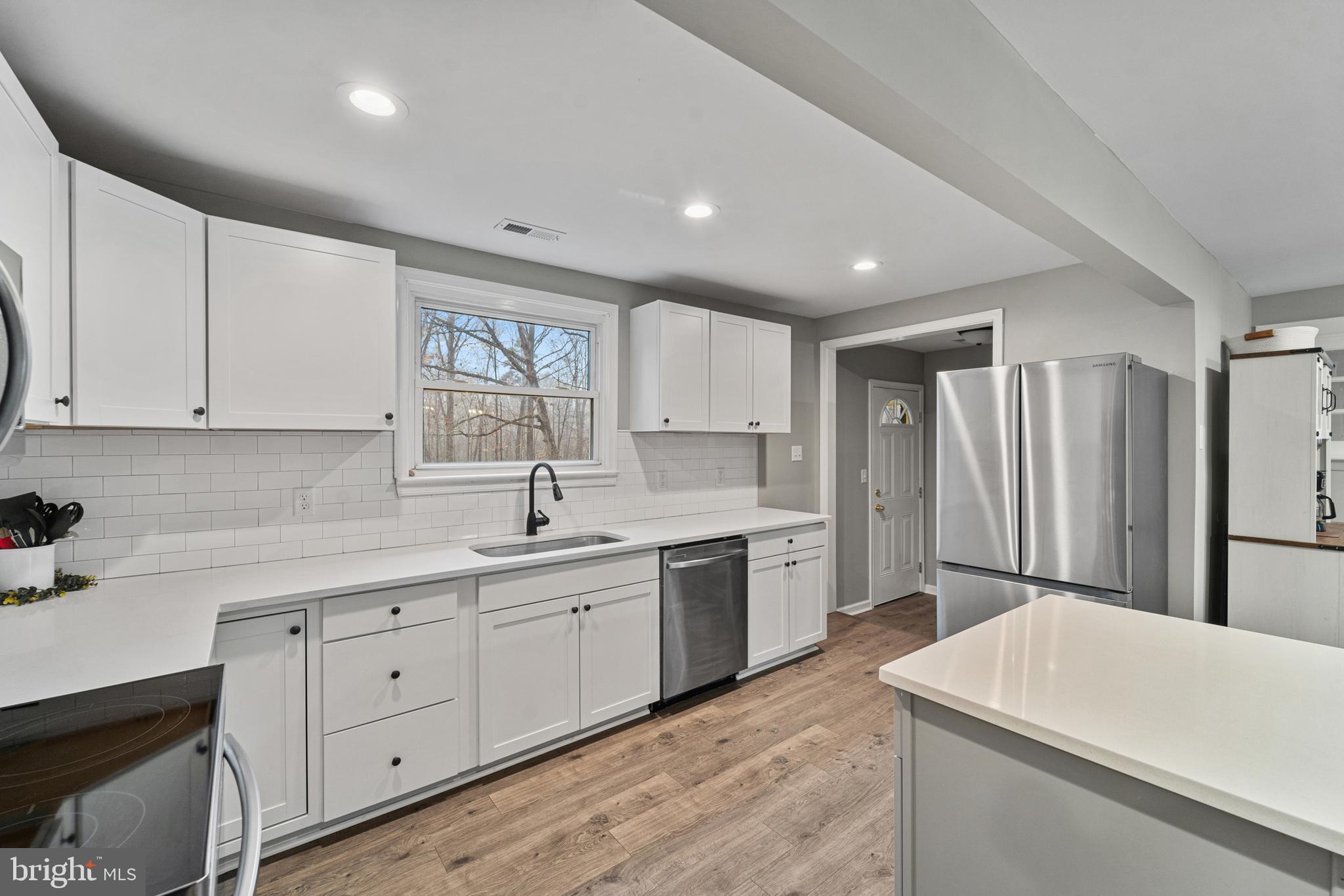 HOLLY GROVE - Residential