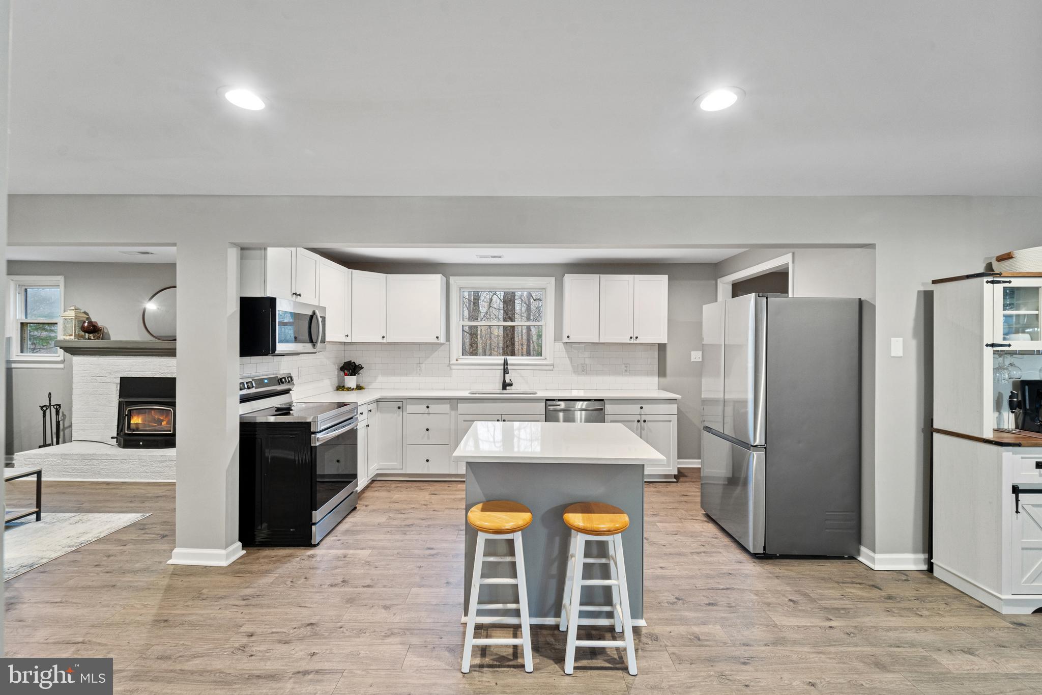 HOLLY GROVE - Residential