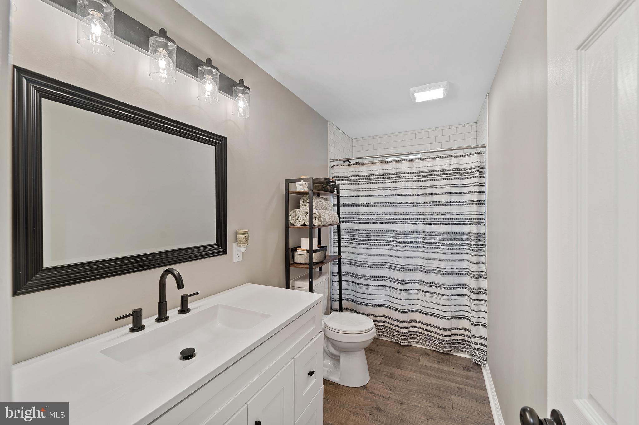 HOLLY GROVE - Residential