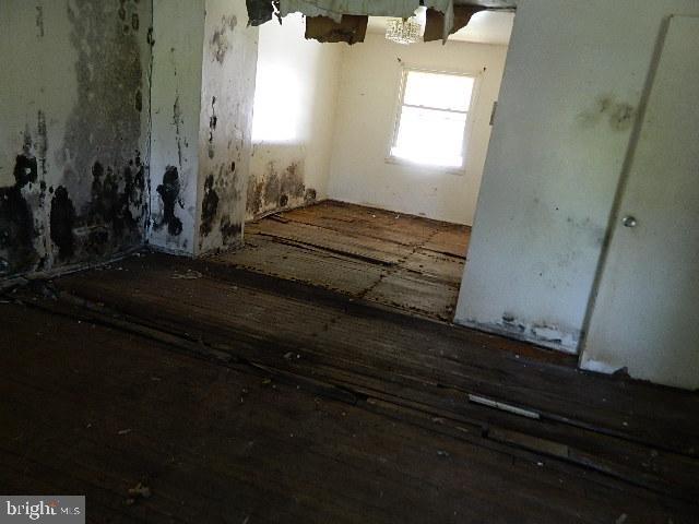 COUNTRY RIDGE - Residential