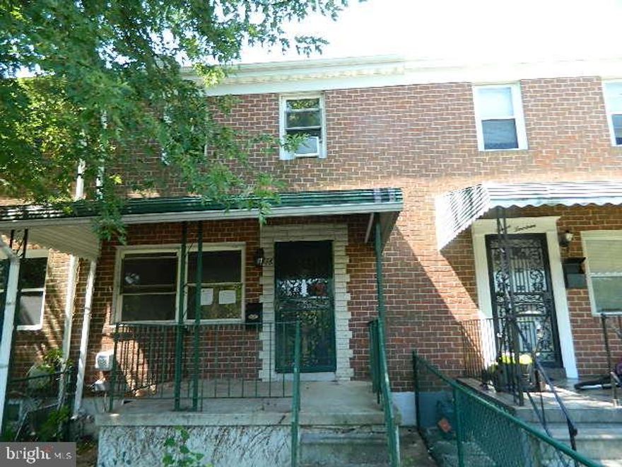 3 level townhome convenient to major routes, shopping & schools.