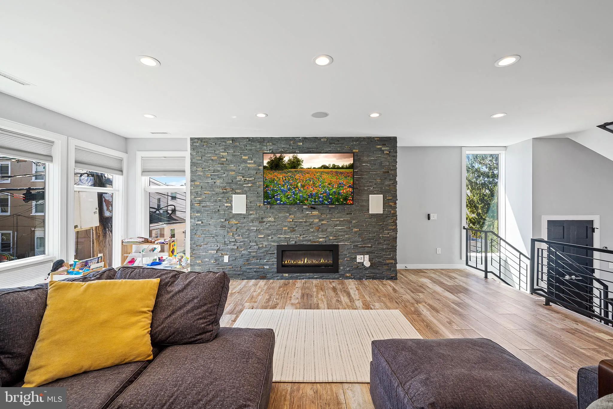 Philadelphia, Pennsylvania 19128, United States, 3 Bedrooms Bedrooms, ,3 BathroomsBathrooms,Residential,Contingent,2969