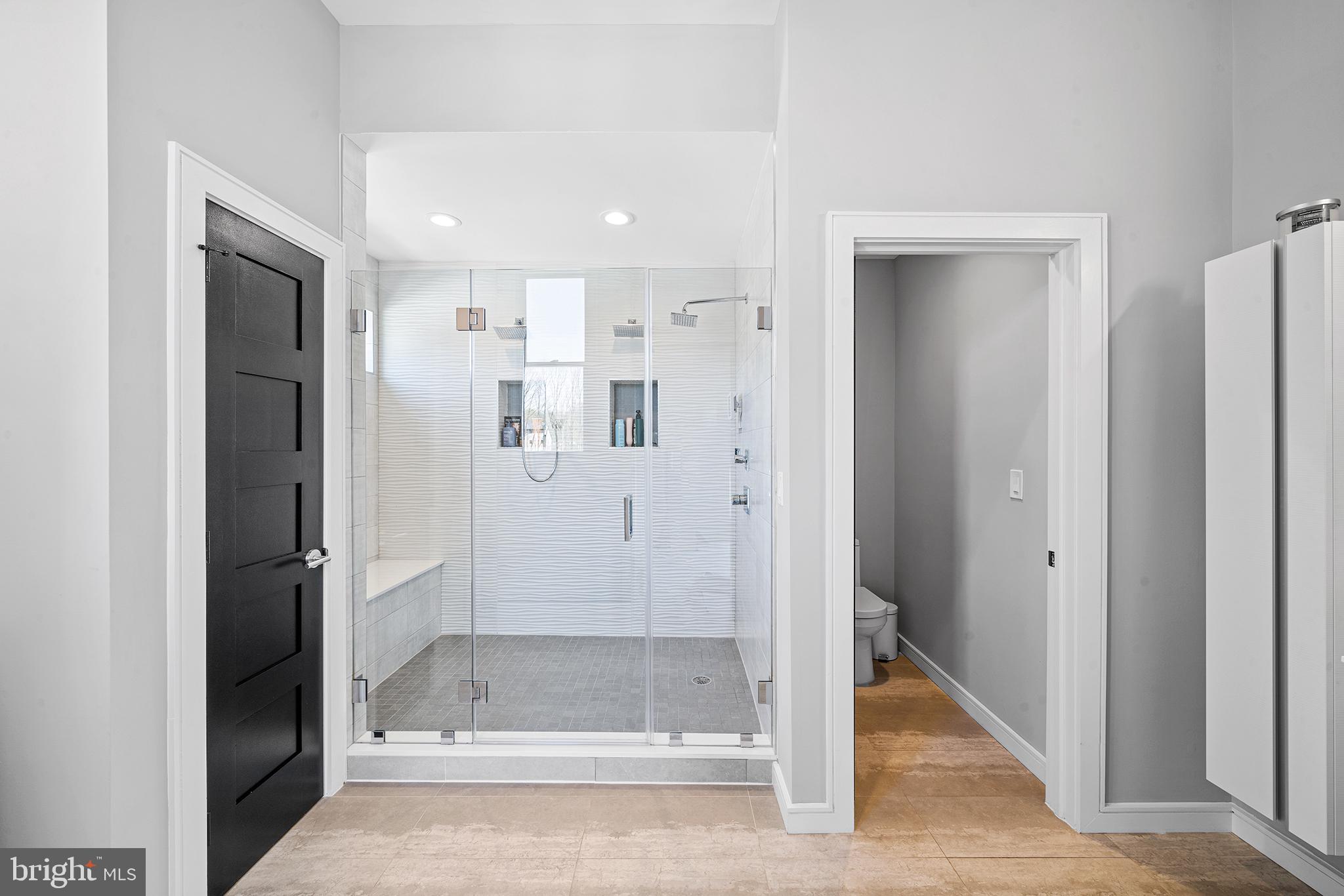 ROXBOROUGH - Residential