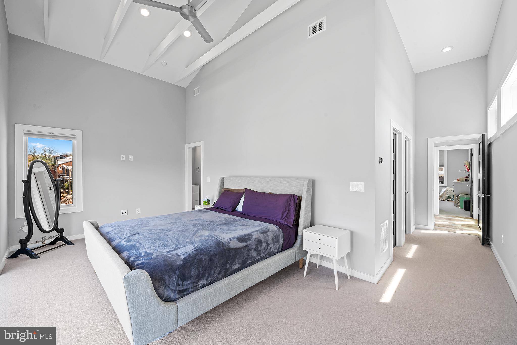 ROXBOROUGH - Residential