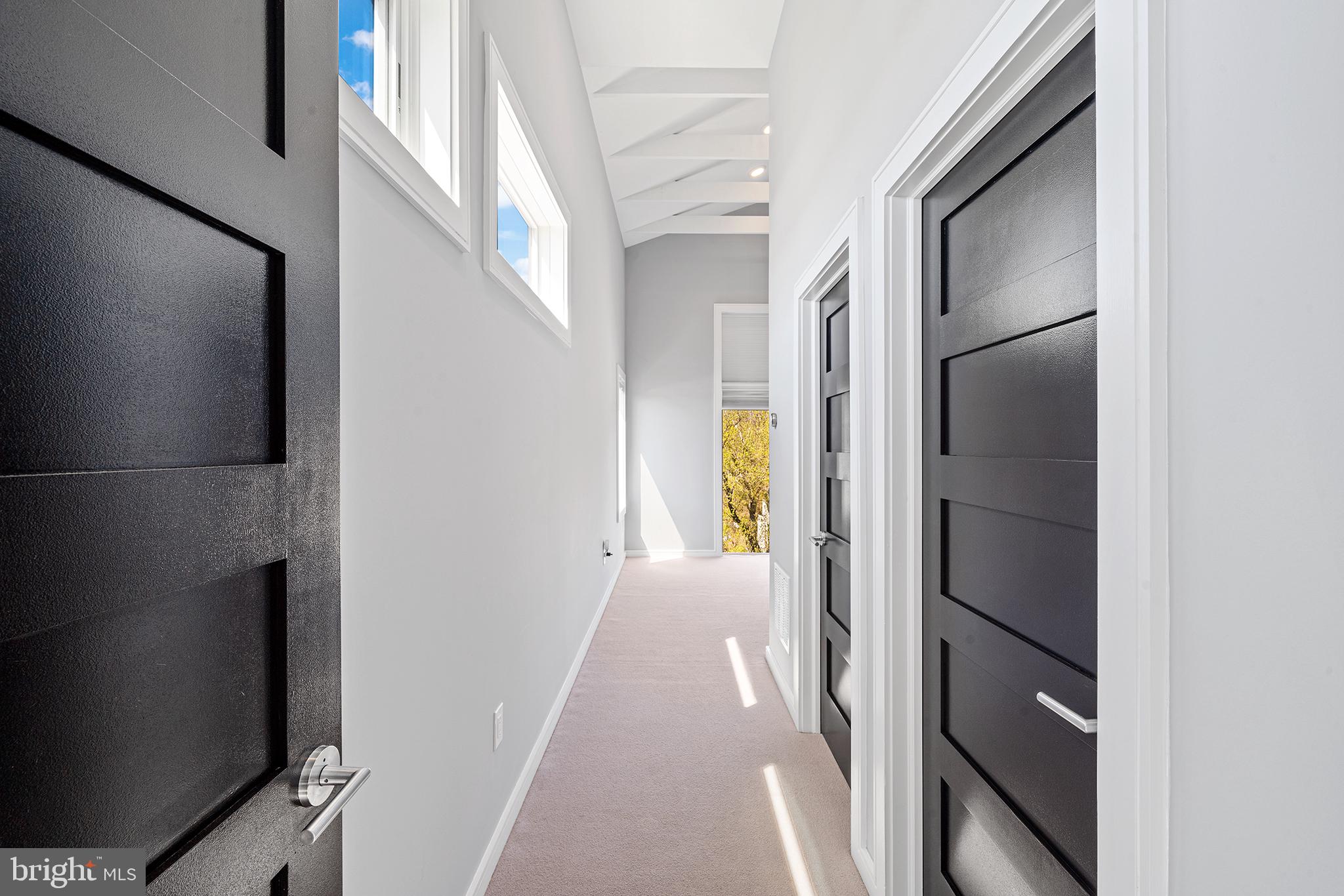 ROXBOROUGH - Residential