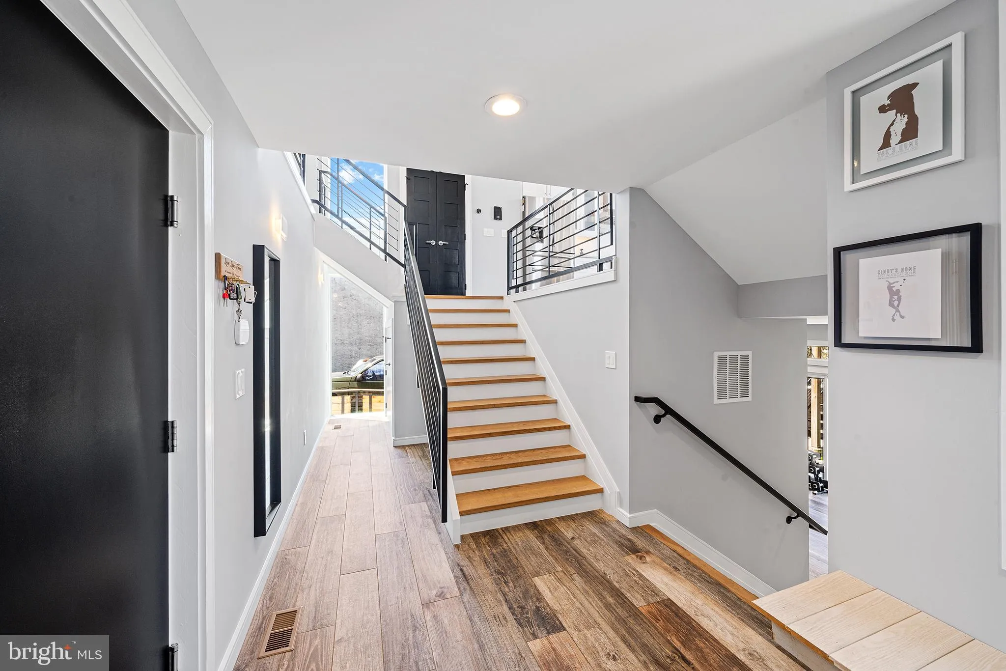 Philadelphia, Pennsylvania 19128, United States, 3 Bedrooms Bedrooms, ,3 BathroomsBathrooms,Residential,Contingent,2969