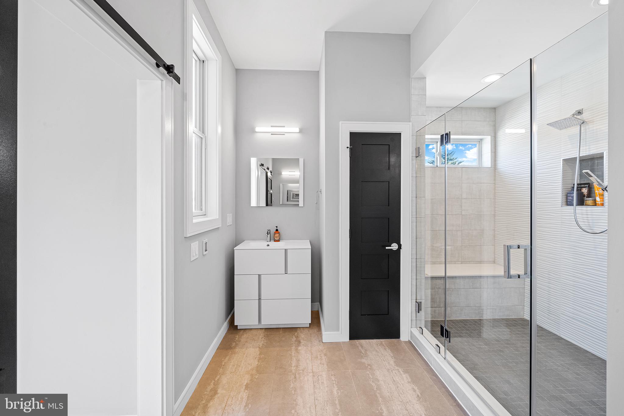 ROXBOROUGH - Residential