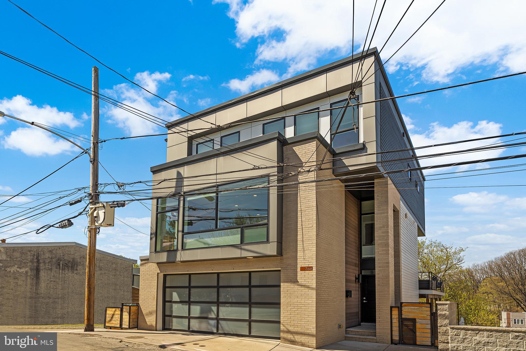 ROXBOROUGH - Residential