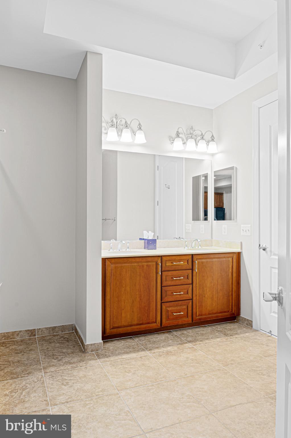 LORETTA HEIGHTS - Residential