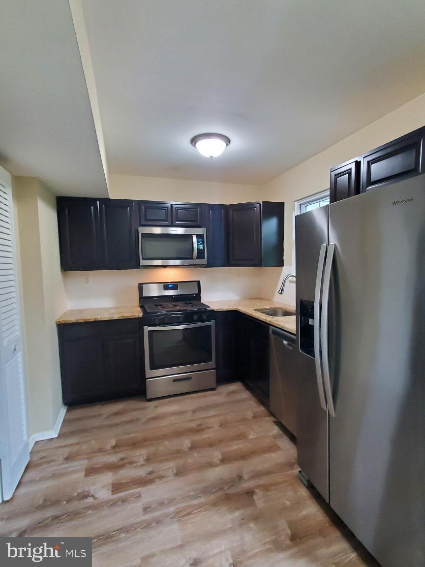 KINGS COURT - Residential Lease