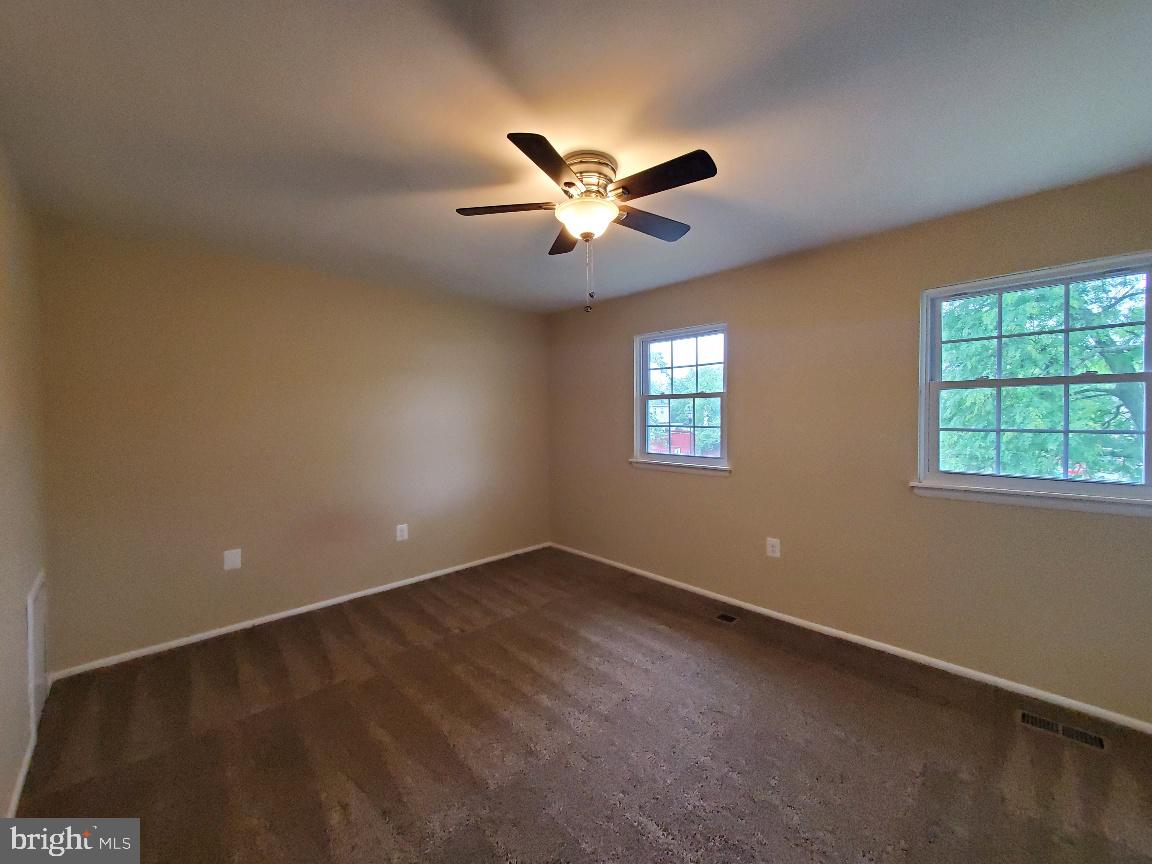 KINGS COURT - Residential Lease