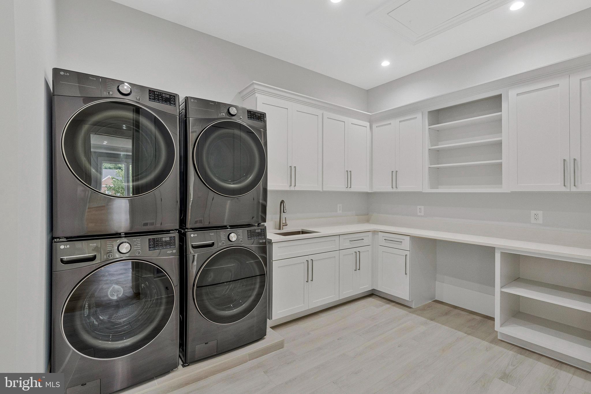 BROYHILL LANGLEY ESTATES - Residential