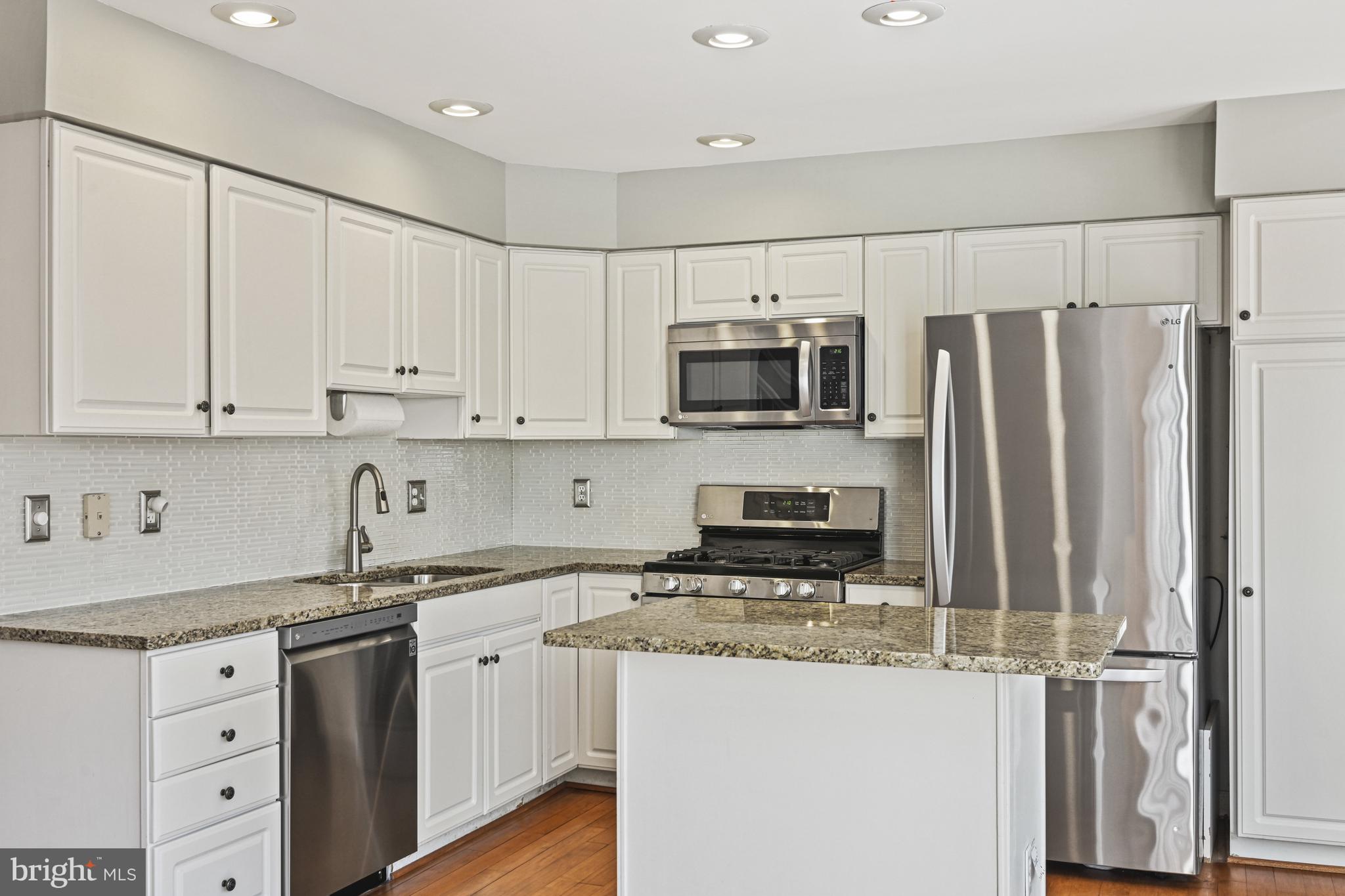 BIRCH POND - Residential